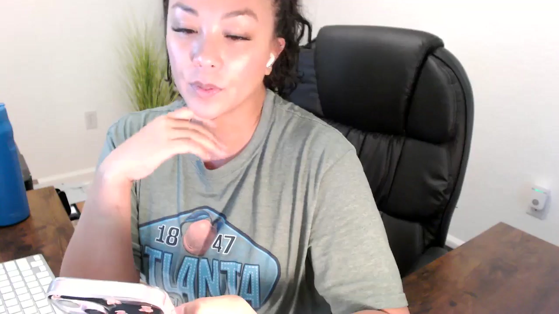 Gallery image thumbnail from MickaylaStar's myfreecams stream on, 08/18/2025, 16:38 image 20 of 20