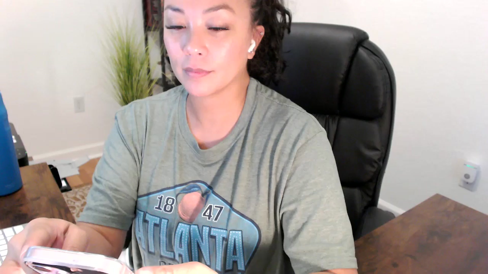 Gallery image thumbnail from MickaylaStar's myfreecams stream on, 08/18/2025, 16:58 image 1 of 20