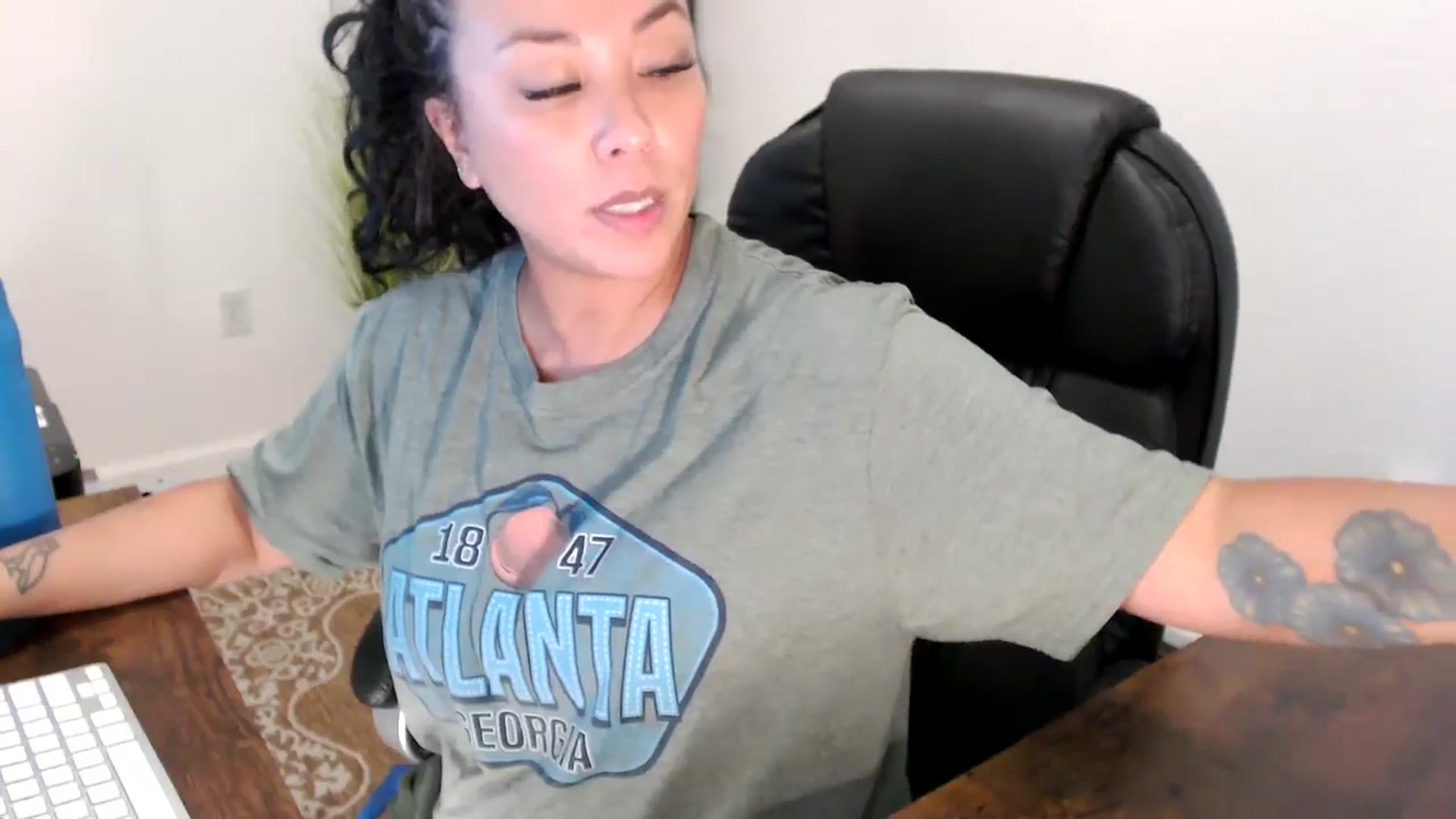 Gallery image thumbnail from MickaylaStar's myfreecams stream on, 08/18/2025, 16:58 image 12 of 20