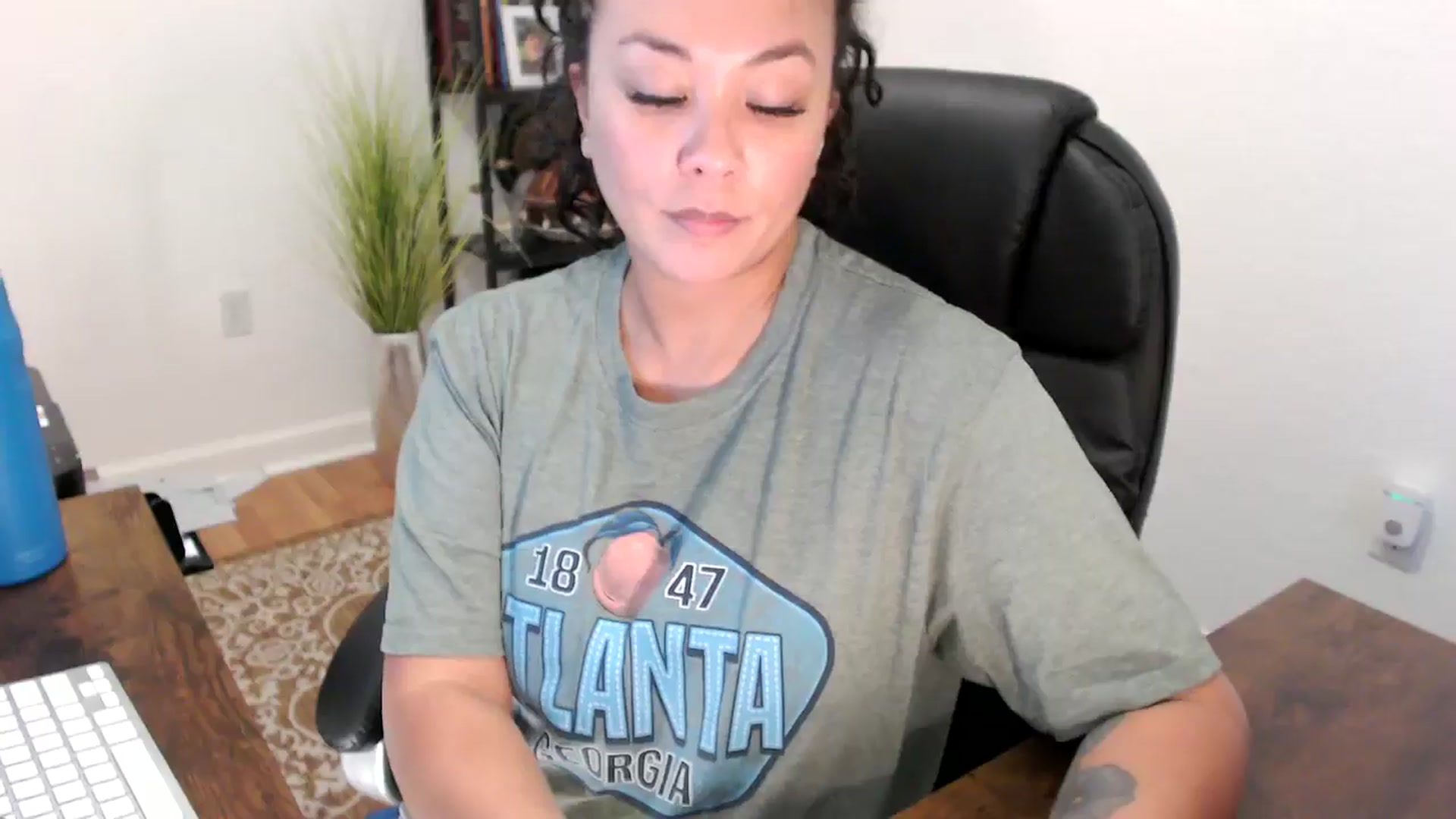 Gallery image thumbnail from MickaylaStar's myfreecams stream on, 08/18/2025, 16:58 image 3 of 20