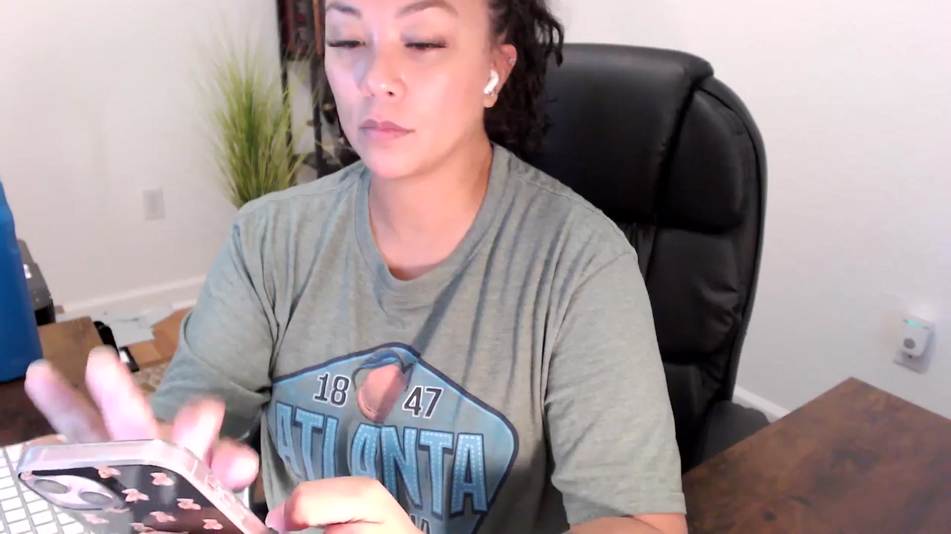 Gallery image thumbnail from MickaylaStar's myfreecams stream on, 08/18/2025, 16:58 image 10 of 20