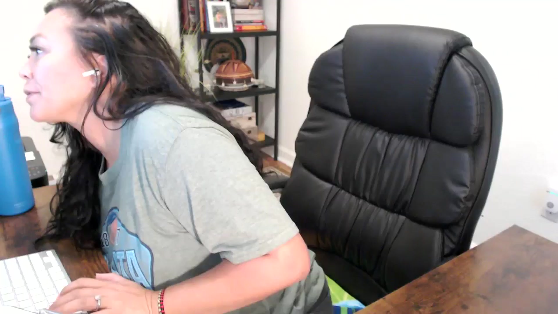 Gallery image thumbnail from MickaylaStar's myfreecams stream on, 08/18/2025, 17:39 image 1 of 20