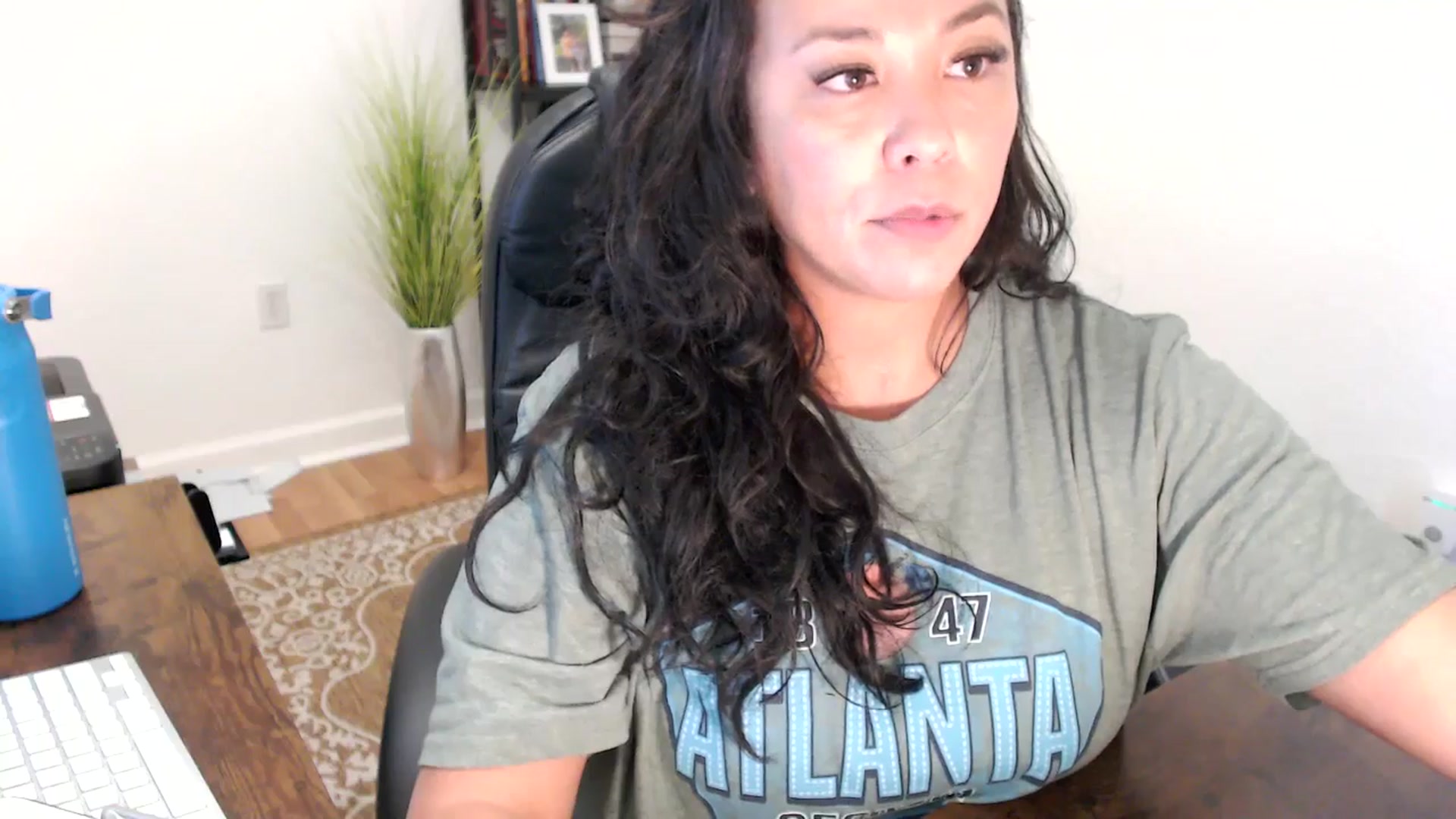 Gallery image thumbnail from MickaylaStar's myfreecams stream on, 08/18/2025, 17:39 image 13 of 20