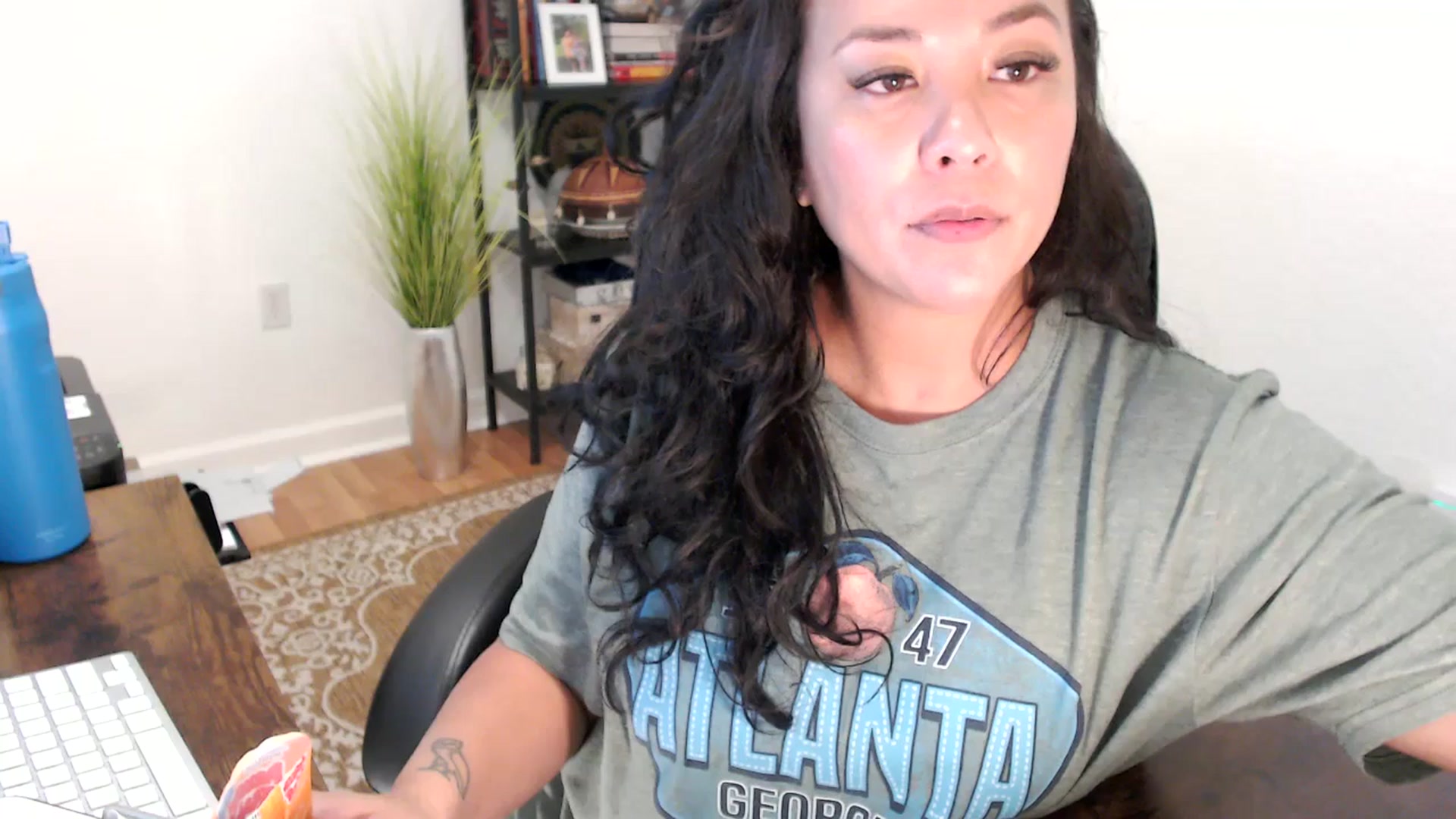Gallery image thumbnail from MickaylaStar's myfreecams stream on, 08/18/2025, 17:39 image 5 of 20