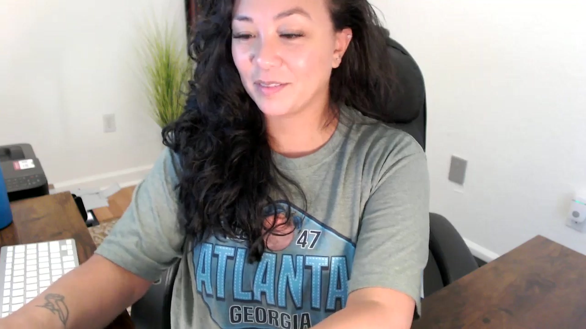 Gallery image thumbnail from MickaylaStar's myfreecams stream on, 08/18/2025, 19:37 image 15 of 20