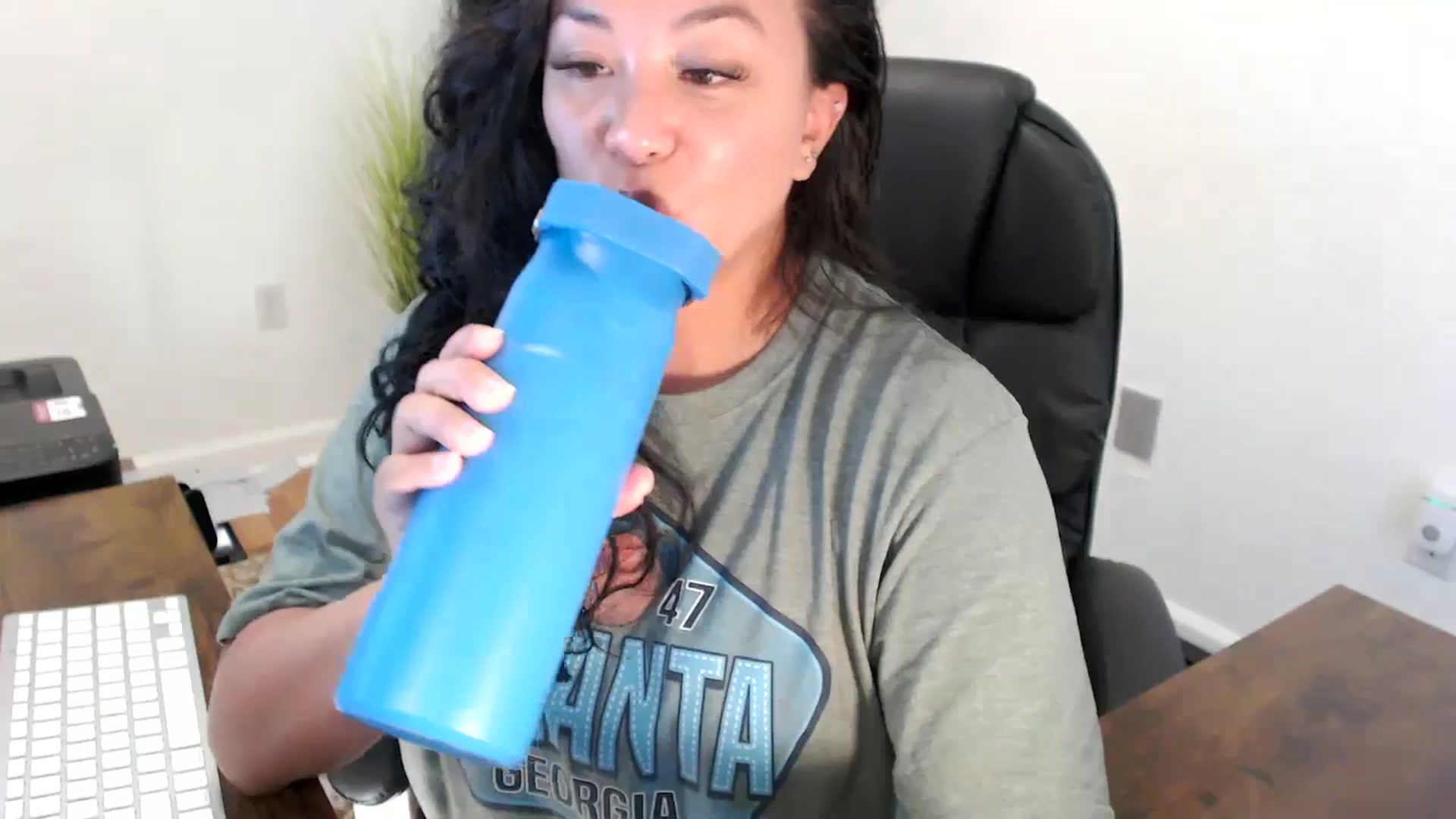 Gallery image thumbnail from MickaylaStar's myfreecams stream on, 08/18/2025, 19:37 image 11 of 20
