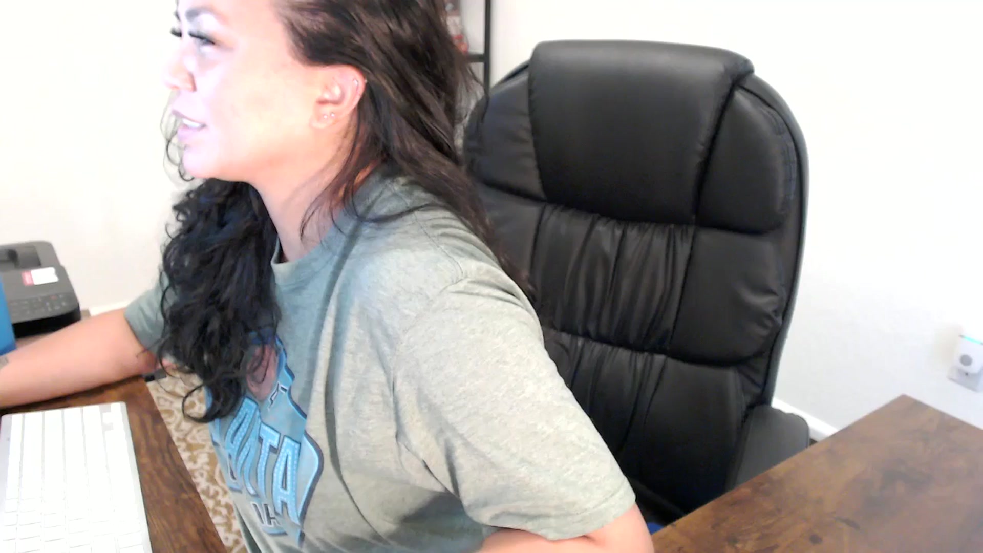 Gallery image thumbnail from MickaylaStar's myfreecams stream on, 08/18/2025, 19:37 image 14 of 20