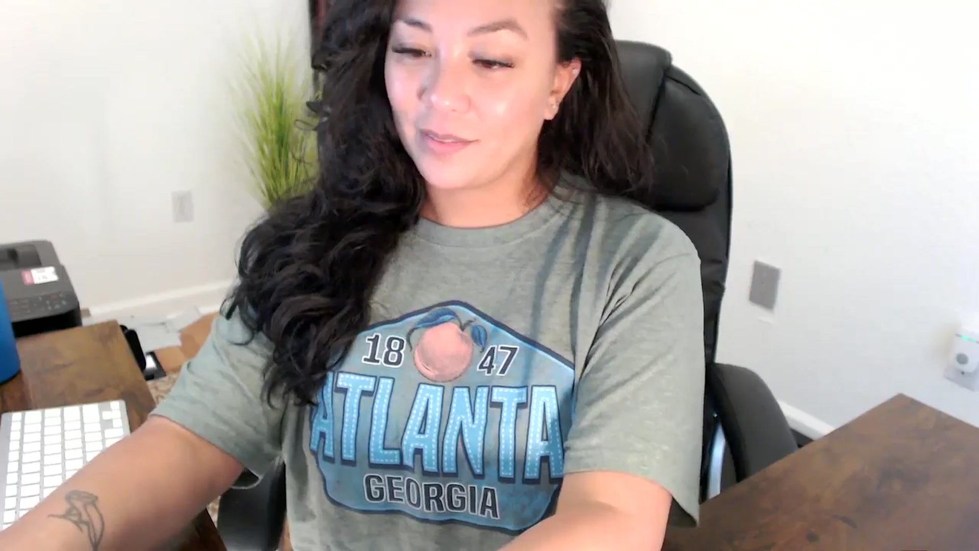 Gallery image thumbnail from MickaylaStar's myfreecams stream on, 08/18/2025, 19:37 image 18 of 20