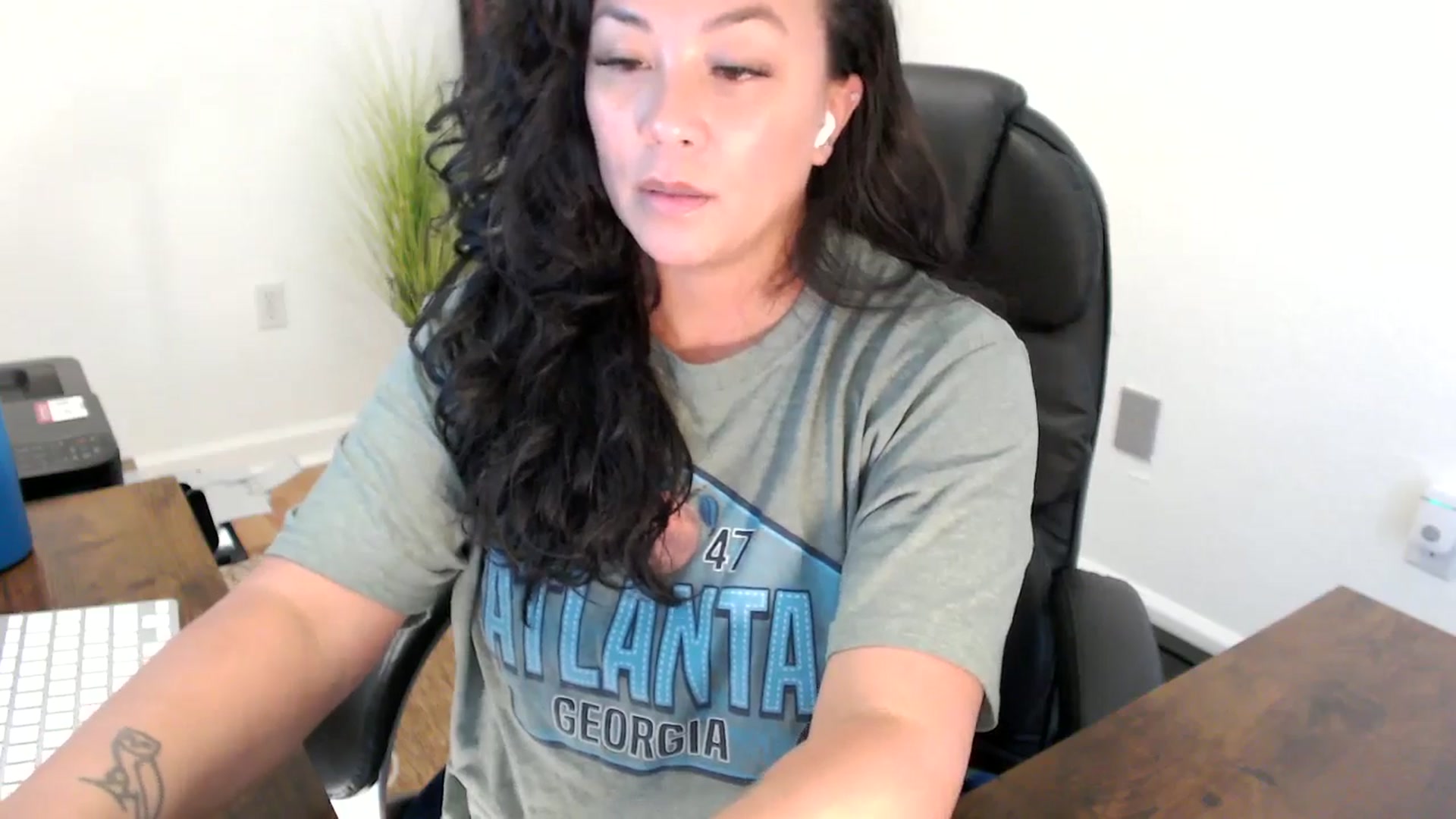 Gallery image thumbnail from MickaylaStar's myfreecams stream on, 08/18/2025, 20:21 image 12 of 20