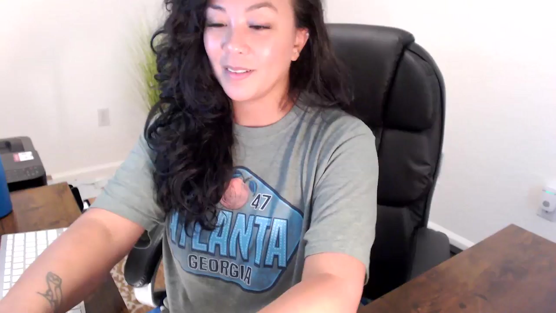 Gallery image thumbnail from MickaylaStar's myfreecams stream on, 08/18/2025, 20:21 image 1 of 20