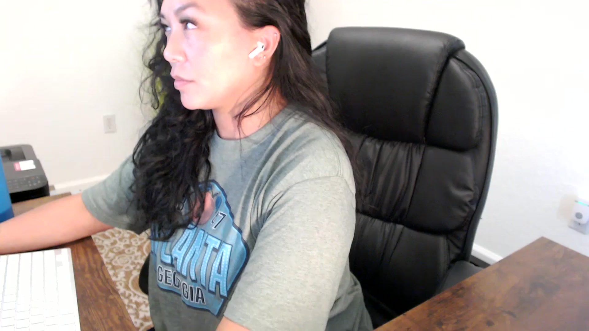 Gallery image thumbnail from MickaylaStar's myfreecams stream on, 08/18/2025, 20:43 image 15 of 20