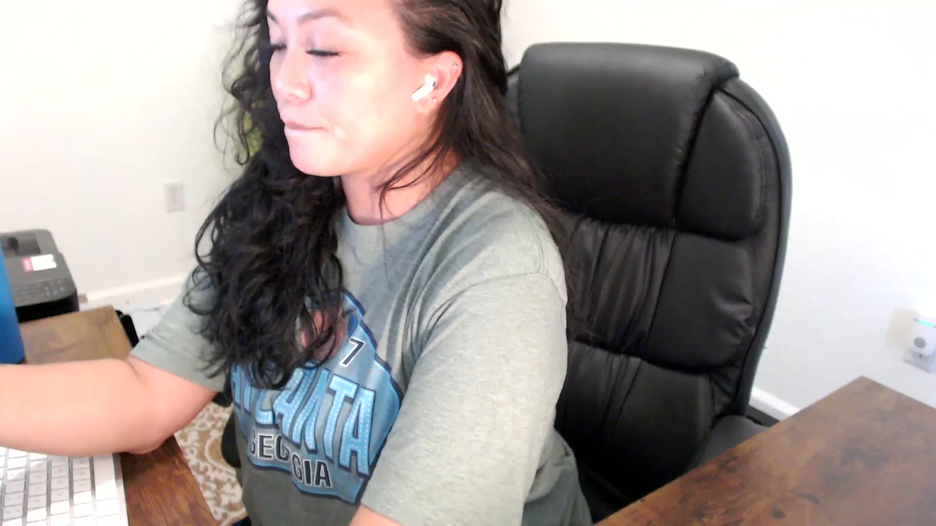 Gallery image thumbnail from MickaylaStar's myfreecams stream on, 08/18/2025, 20:43 image 16 of 20