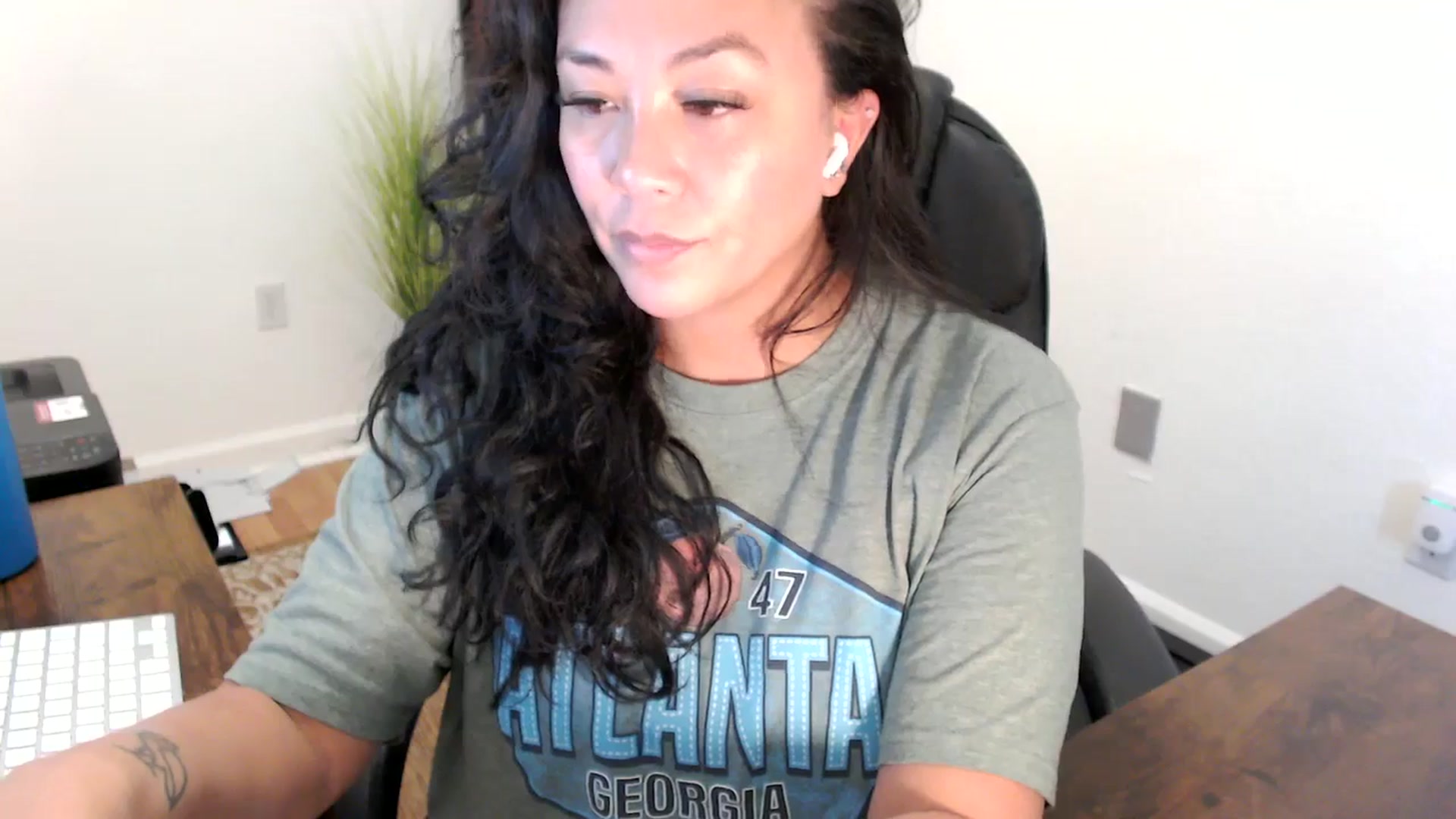 Gallery image thumbnail from MickaylaStar's myfreecams stream on, 08/18/2025, 20:43 image 20 of 20