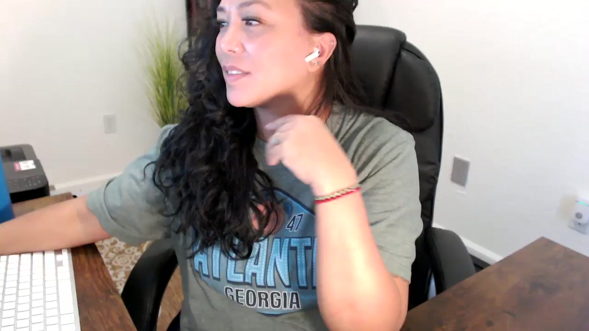 Gallery image thumbnail from MickaylaStar's myfreecams stream on, 08/18/2025, 20:43 image 14 of 20