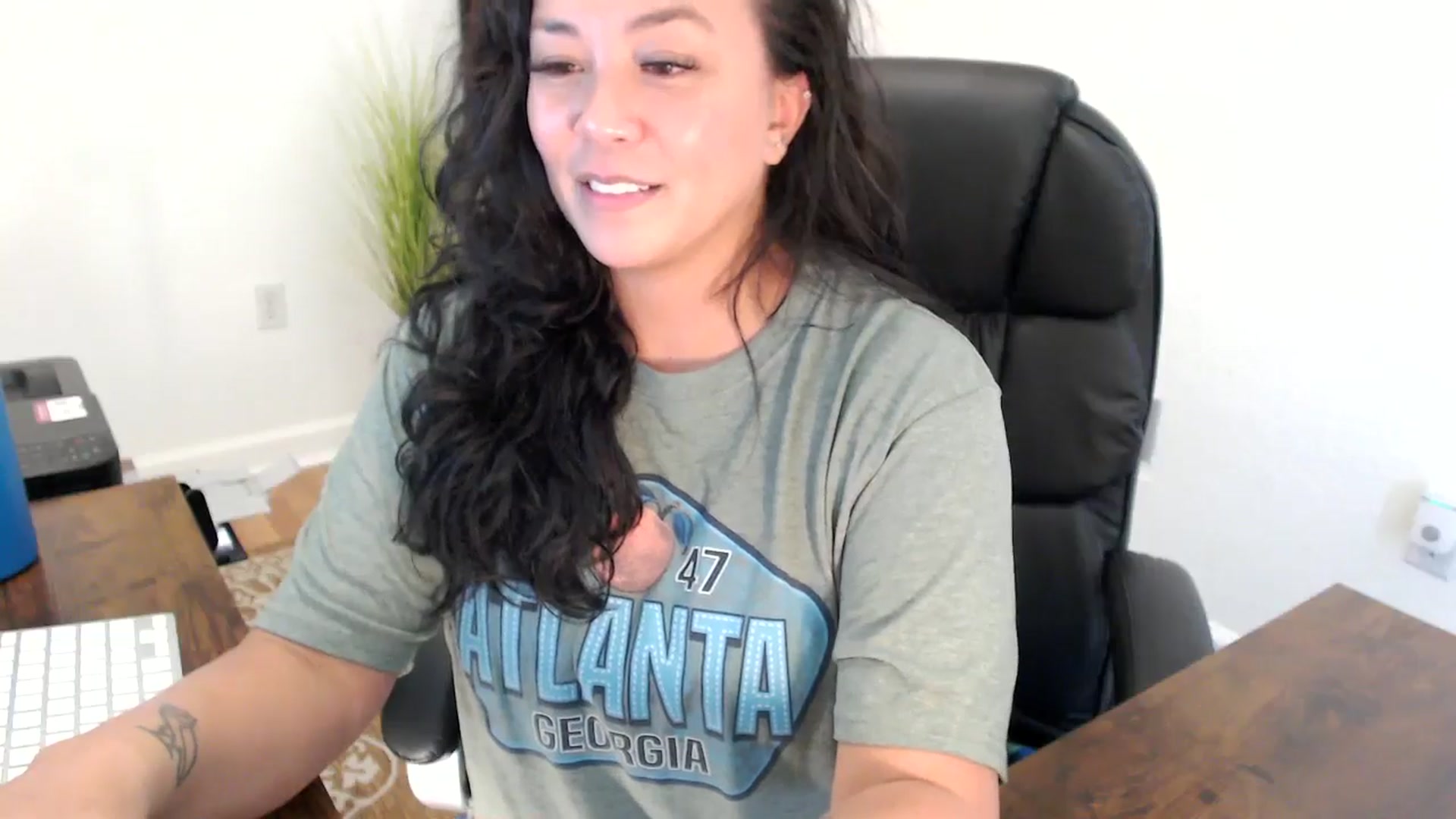 Gallery image thumbnail from MickaylaStar's myfreecams stream on, 08/18/2025, 21:20 image 2 of 20