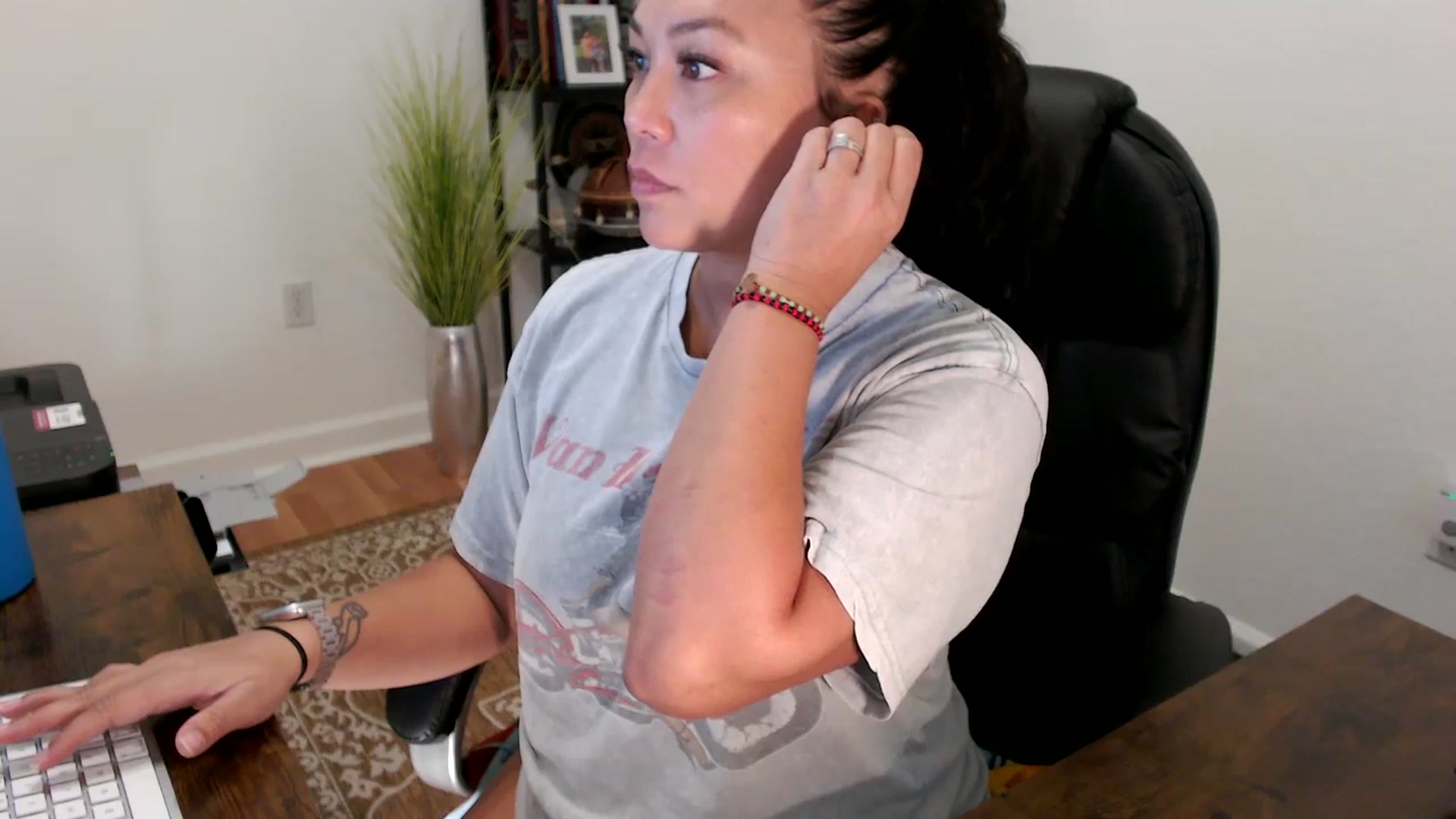 Gallery image thumbnail from MickaylaStar's myfreecams stream on, 08/19/2025, 21:30 image 9 of 20