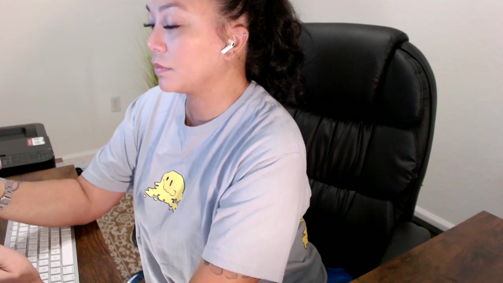 Gallery image thumbnail from MickaylaStar's myfreecams stream on, 08/20/2025, 13:19 image 16 of 20