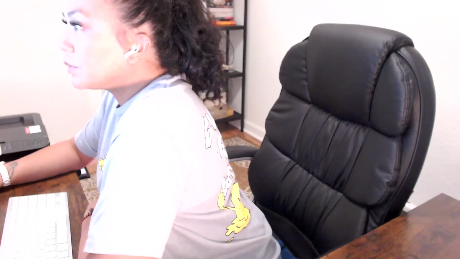 Gallery image thumbnail from MickaylaStar's myfreecams stream on, 08/20/2025, 13:19 image 11 of 20