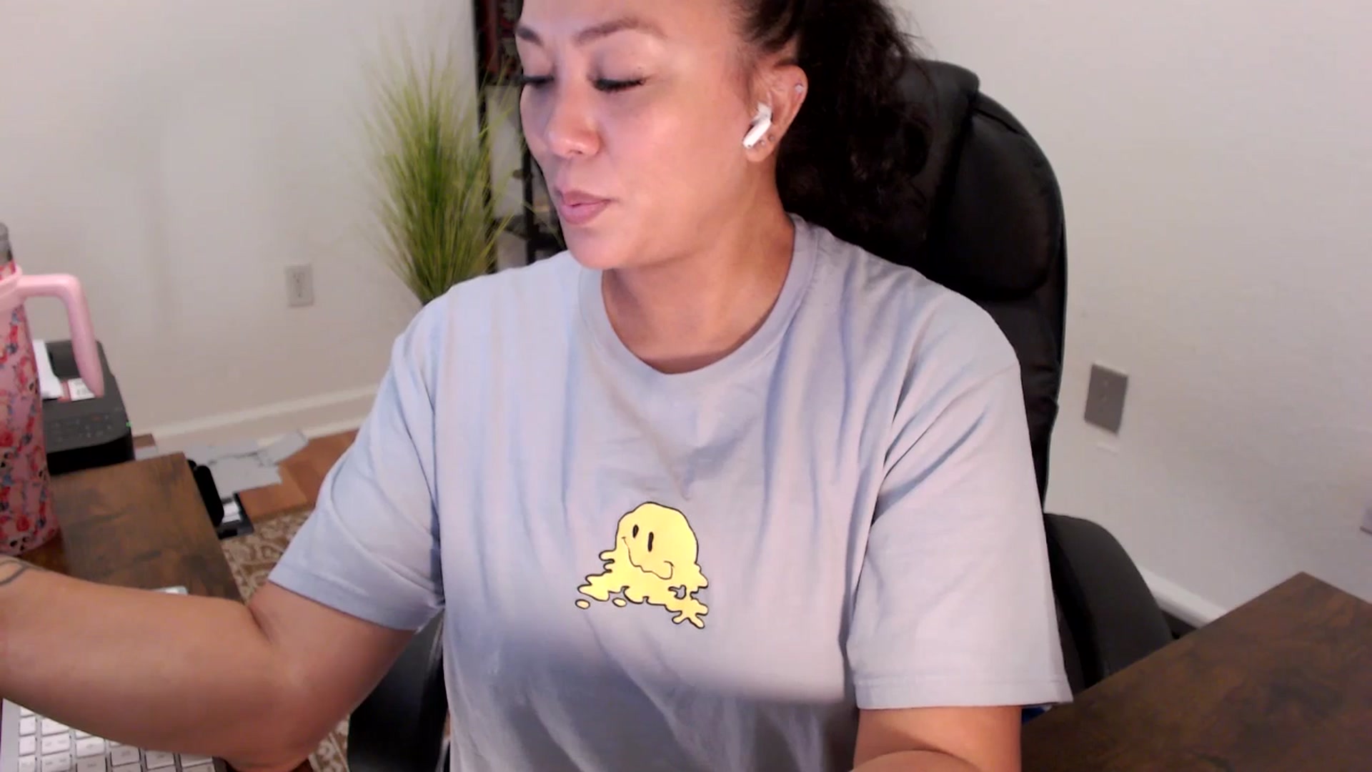 Gallery image thumbnail from MickaylaStar's myfreecams stream on, 08/20/2025, 13:49 image 20 of 20