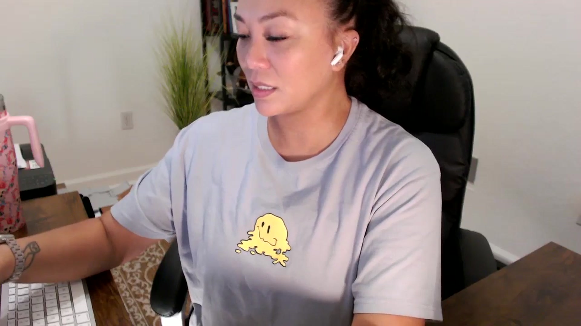 Gallery image thumbnail from MickaylaStar's myfreecams stream on, 08/20/2025, 13:49 image 19 of 20