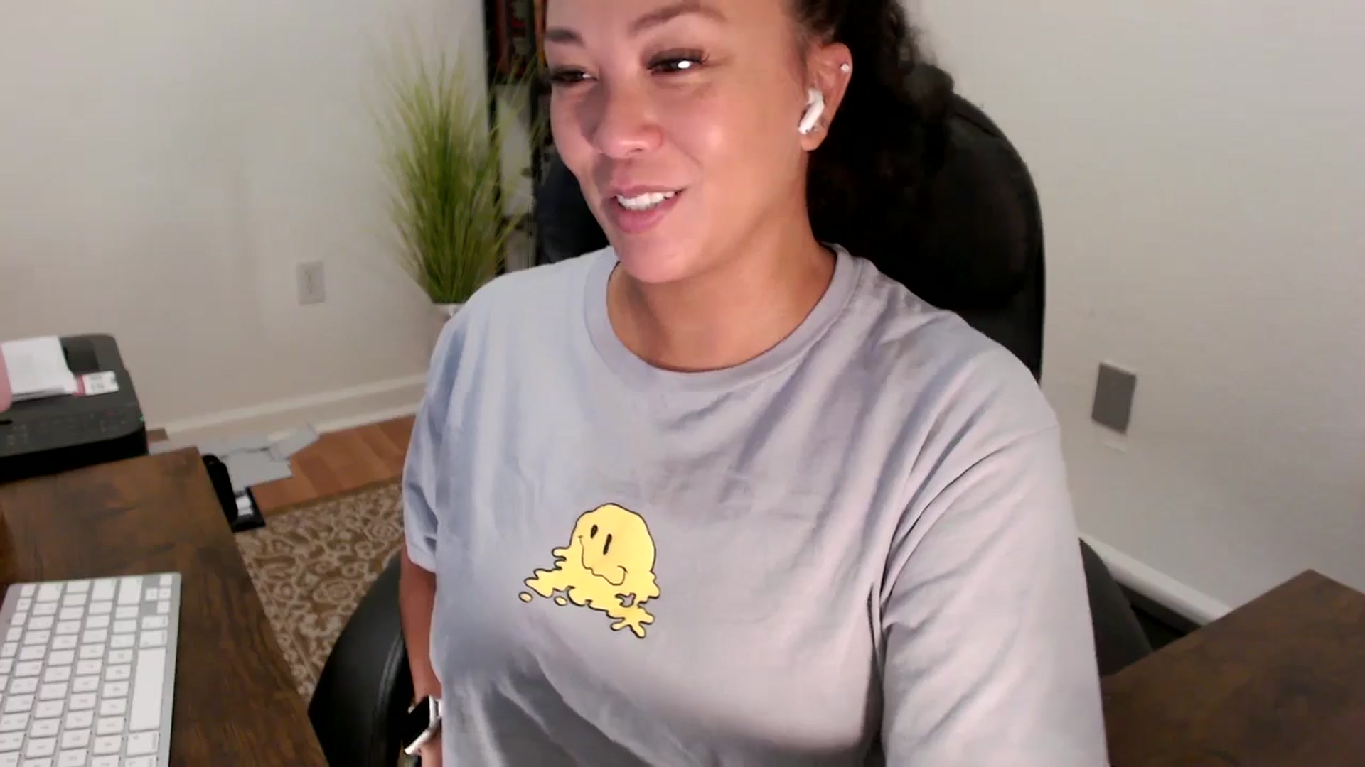Gallery image thumbnail from MickaylaStar's myfreecams stream on, 08/20/2025, 13:49 image 3 of 20