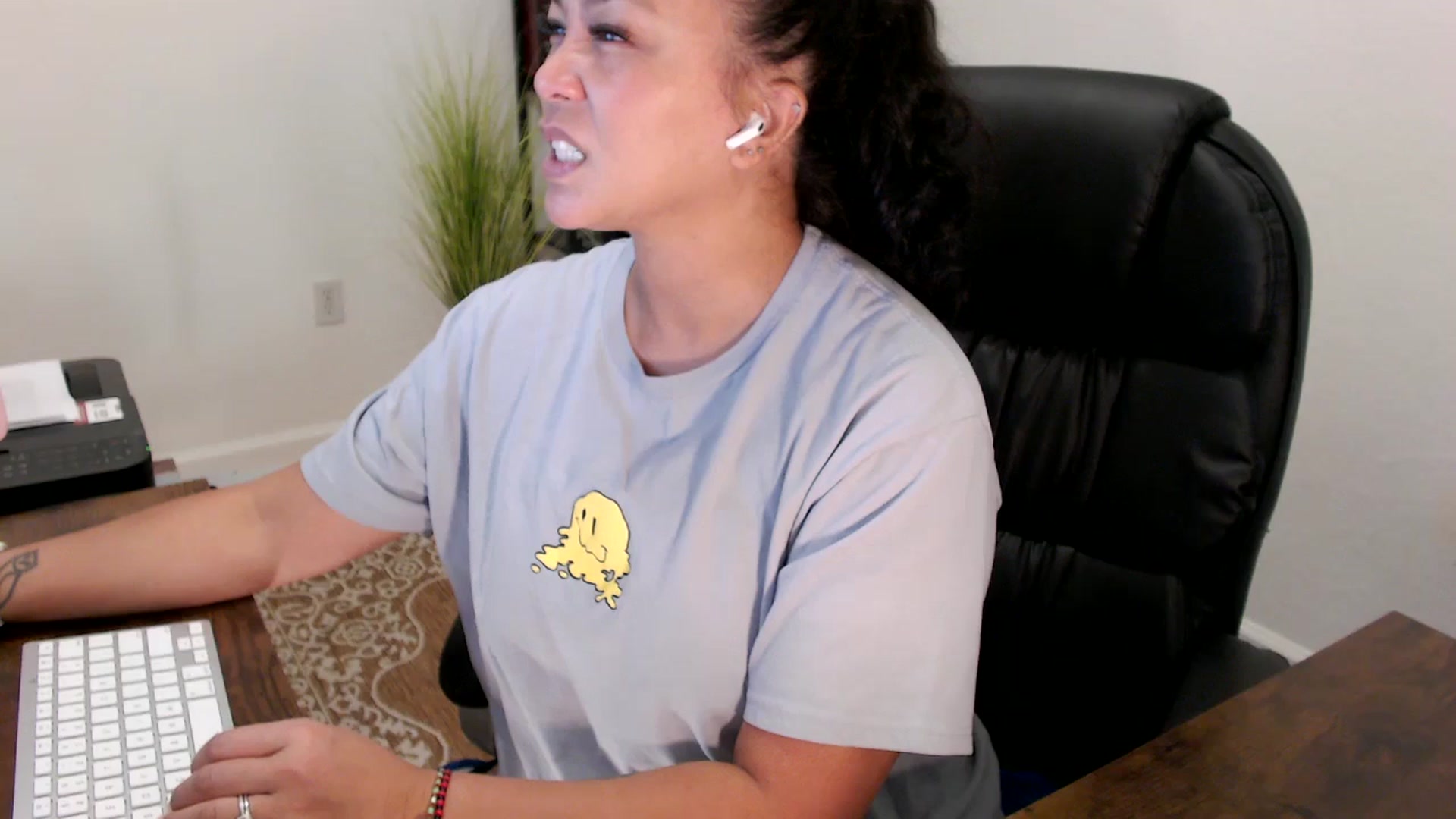 Gallery image thumbnail from MickaylaStar's myfreecams stream on, 08/20/2025, 13:49 image 6 of 20