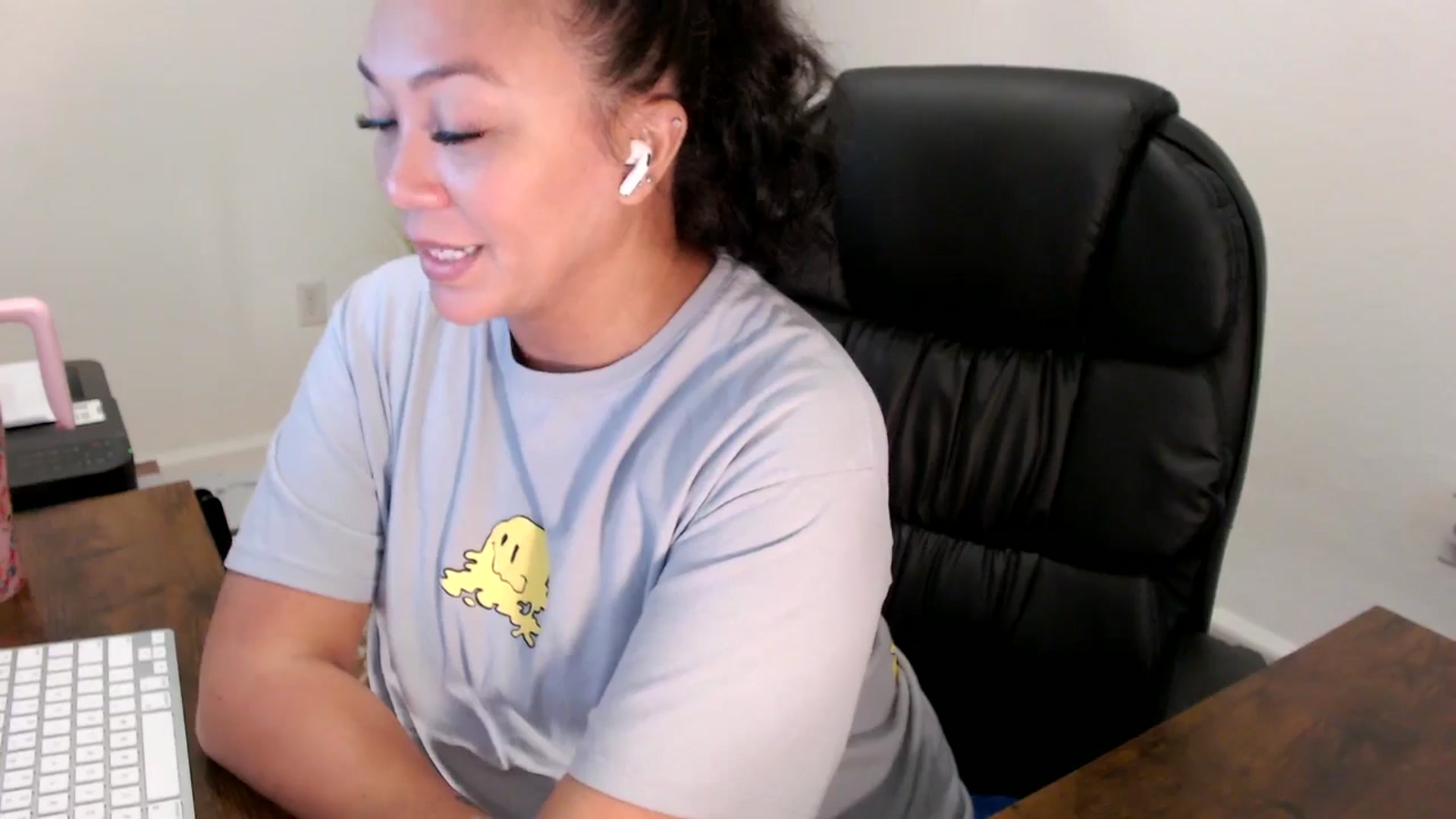 Gallery image thumbnail from MickaylaStar's myfreecams stream on, 08/20/2025, 15:03 image 2 of 20