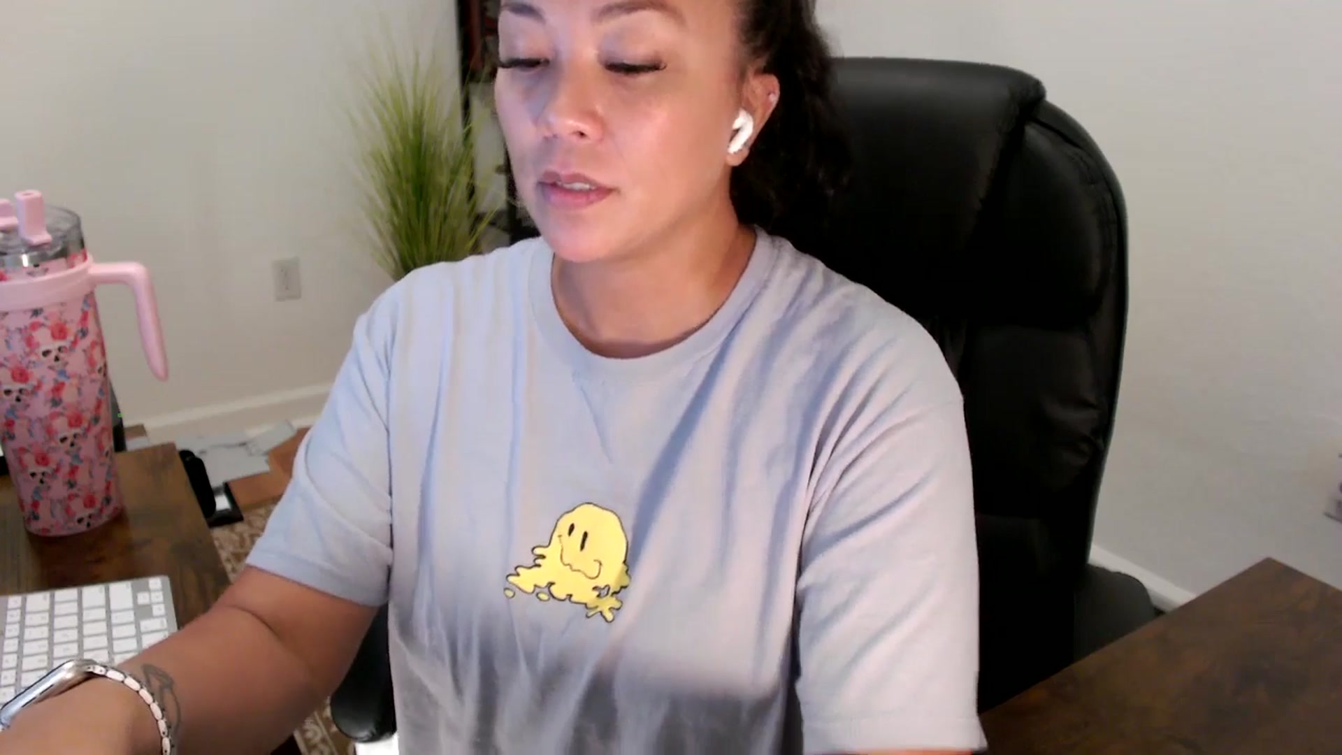 Gallery image thumbnail from MickaylaStar's myfreecams stream on, 08/20/2025, 15:03 image 20 of 20