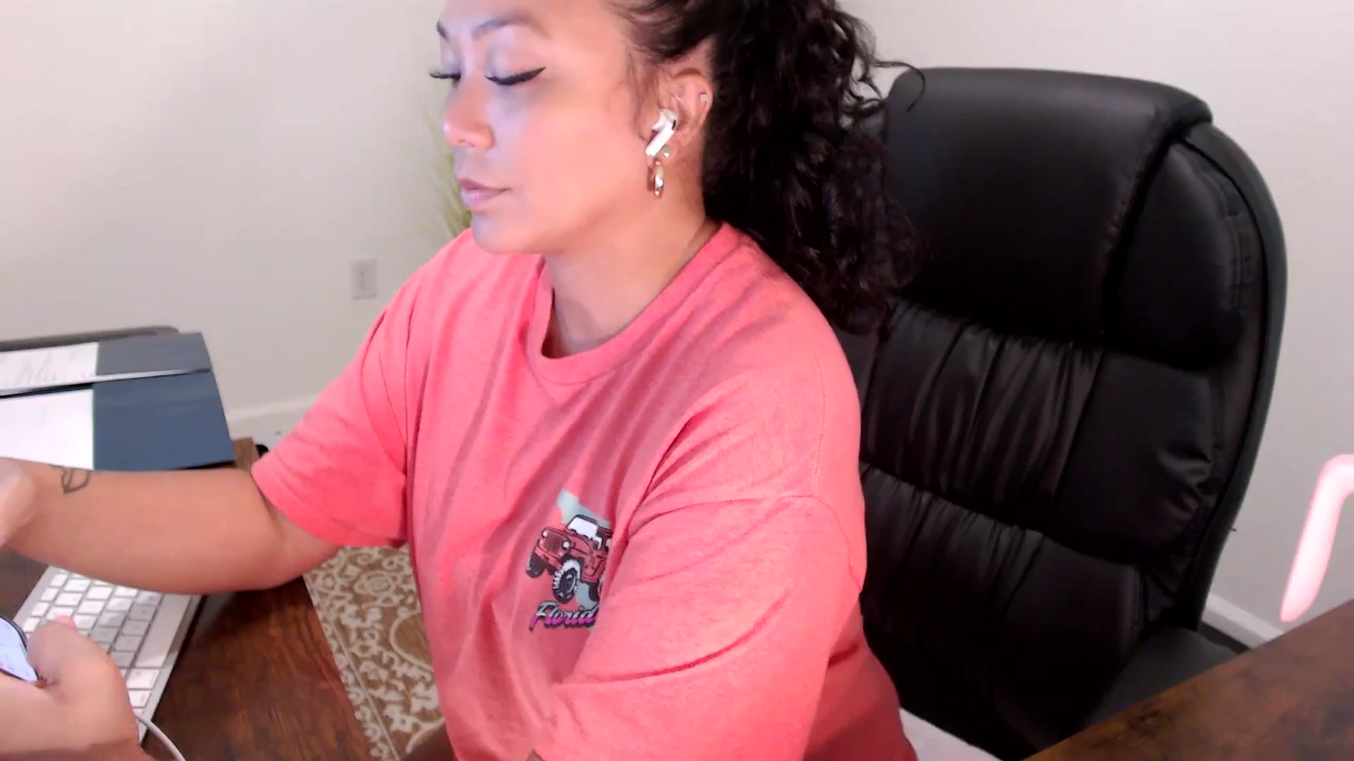 Gallery image thumbnail from MickaylaStar's myfreecams stream on, 08/28/2025, 15:43 image 20 of 20