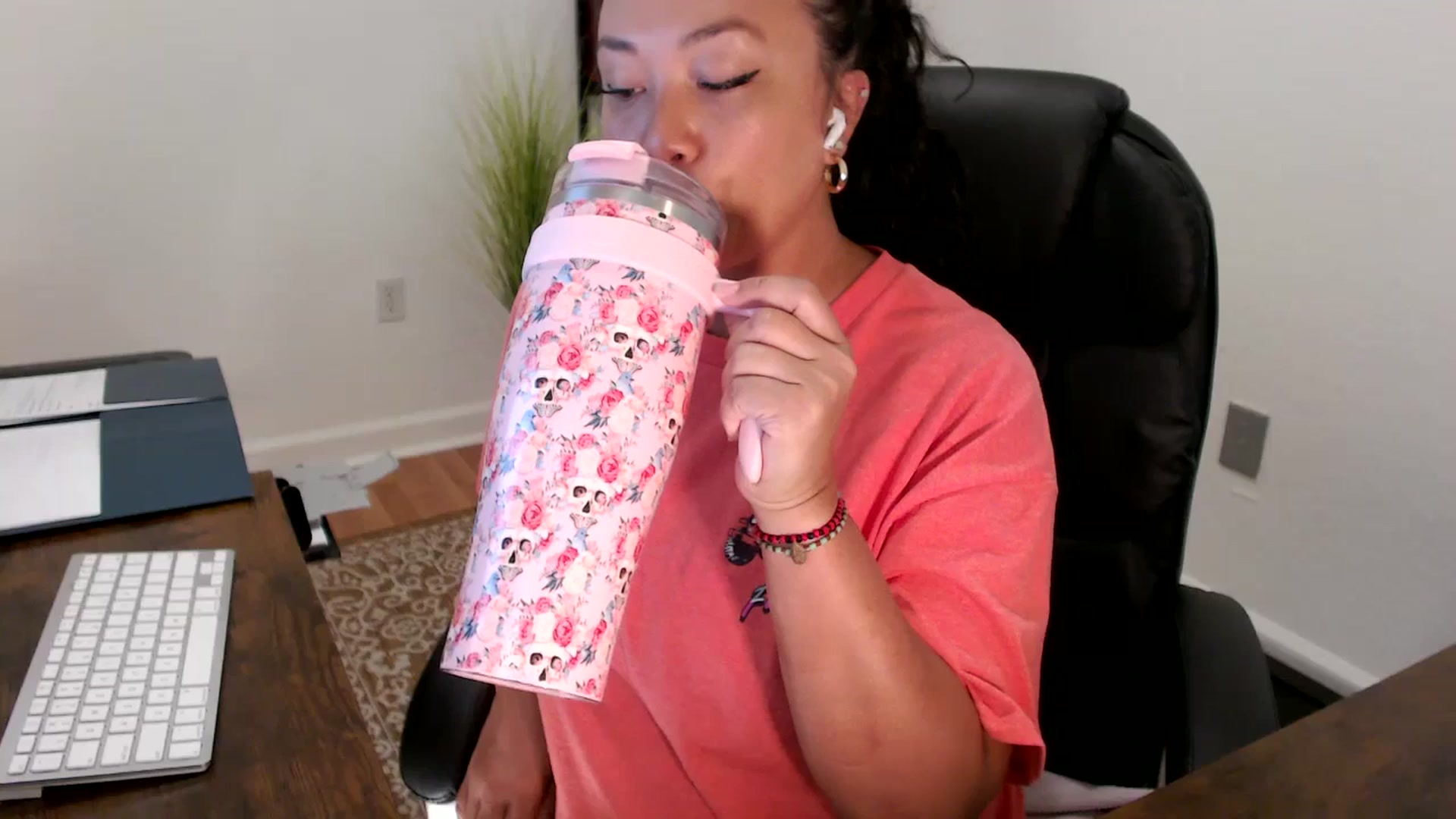 Gallery image thumbnail from MickaylaStar's myfreecams stream on, 08/28/2025, 16:20 image 10 of 20