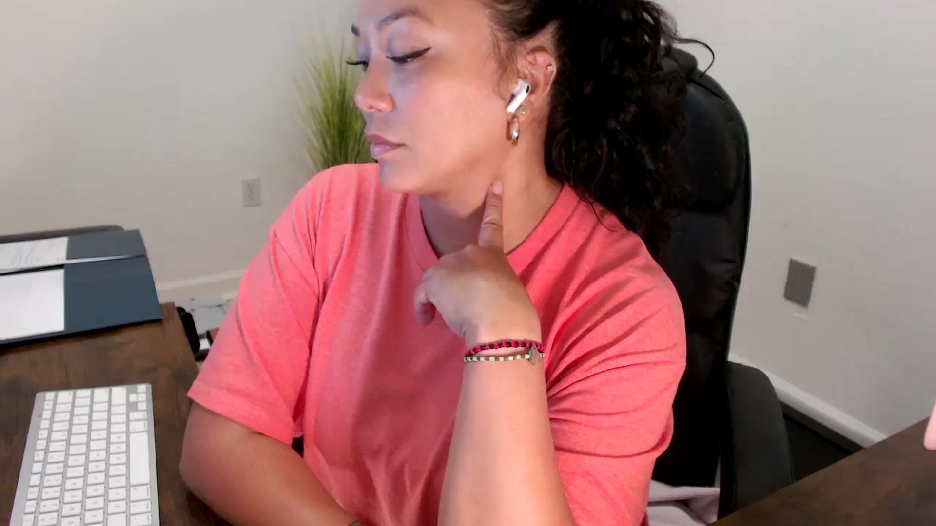 Gallery image thumbnail from MickaylaStar's myfreecams stream on, 08/28/2025, 16:46 image 4 of 20