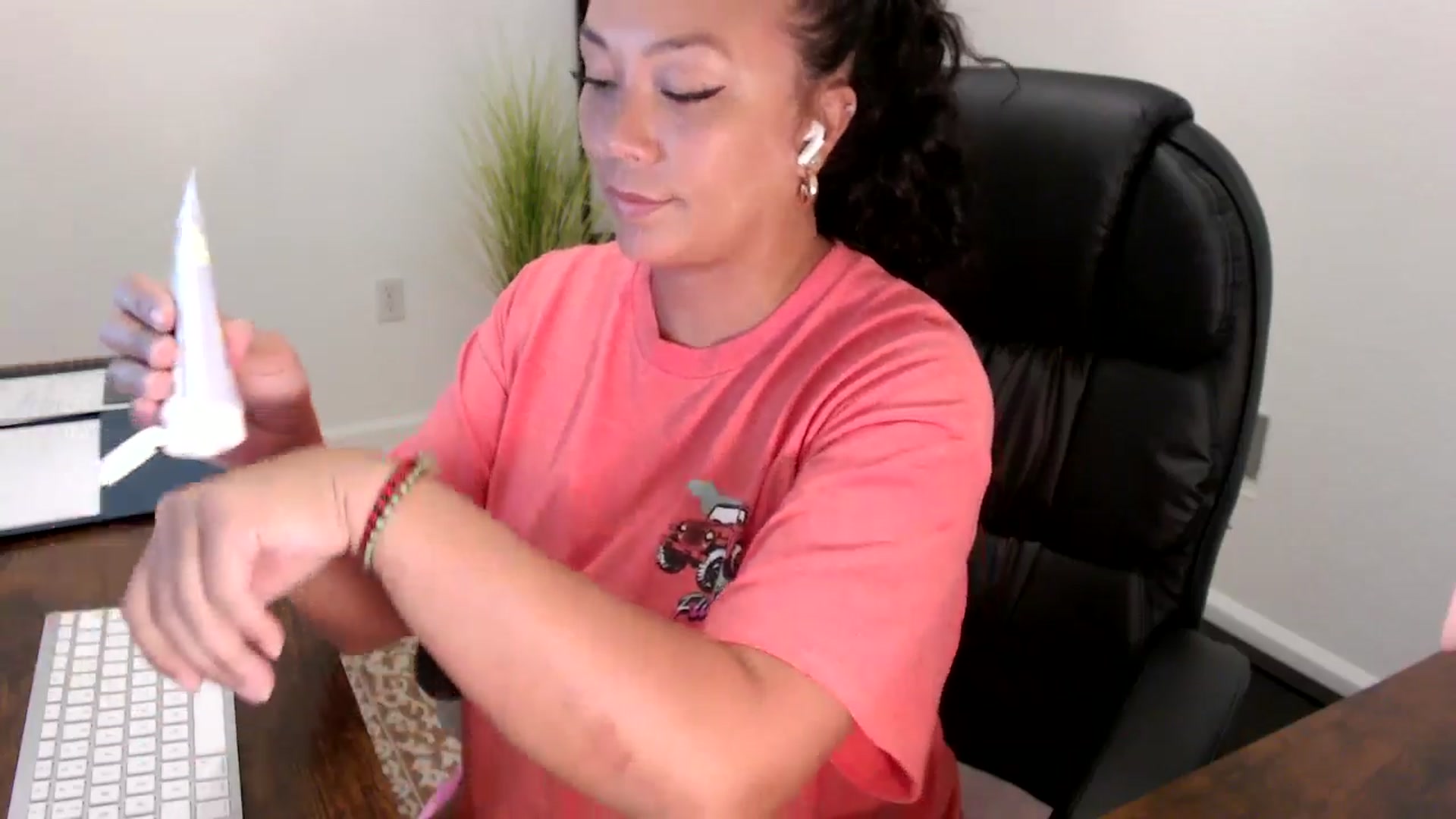 Gallery image thumbnail from MickaylaStar's myfreecams stream on, 08/28/2025, 16:46 image 14 of 20