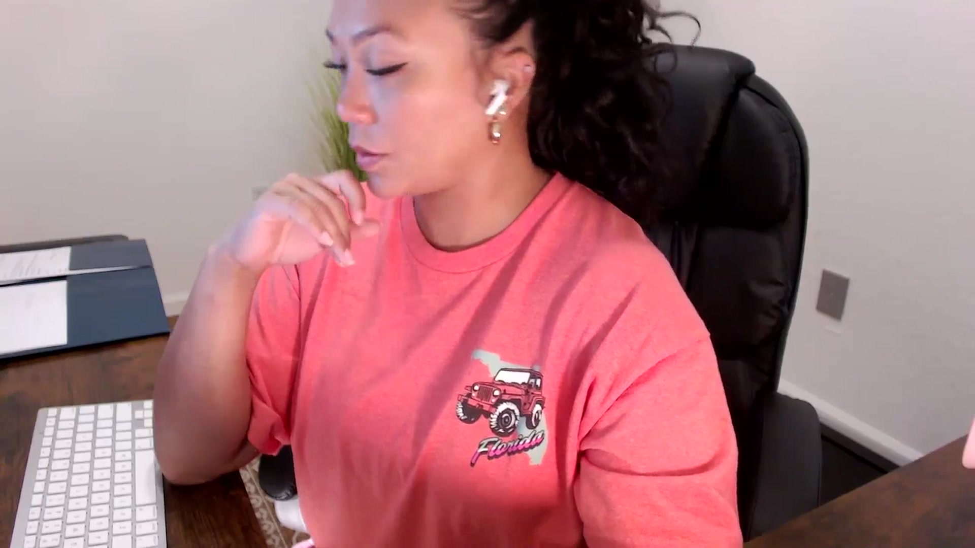 Gallery image thumbnail from MickaylaStar's myfreecams stream on, 08/28/2025, 16:46 image 2 of 20