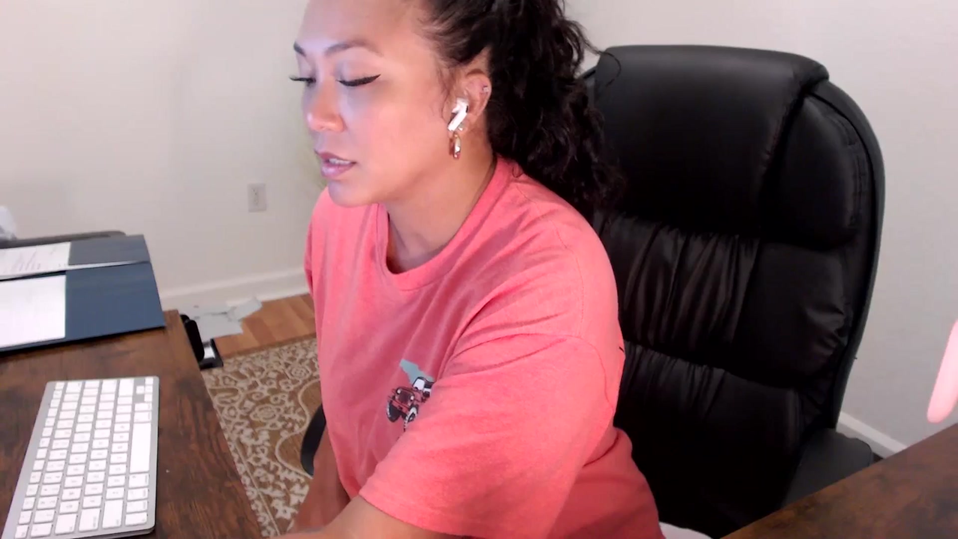 Gallery image thumbnail from MickaylaStar's myfreecams stream on, 08/28/2025, 17:34 image 8 of 20