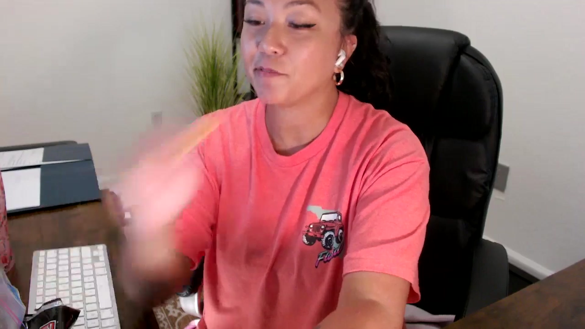 Gallery image thumbnail from MickaylaStar's myfreecams stream on, 08/28/2025, 18:12 image 9 of 20