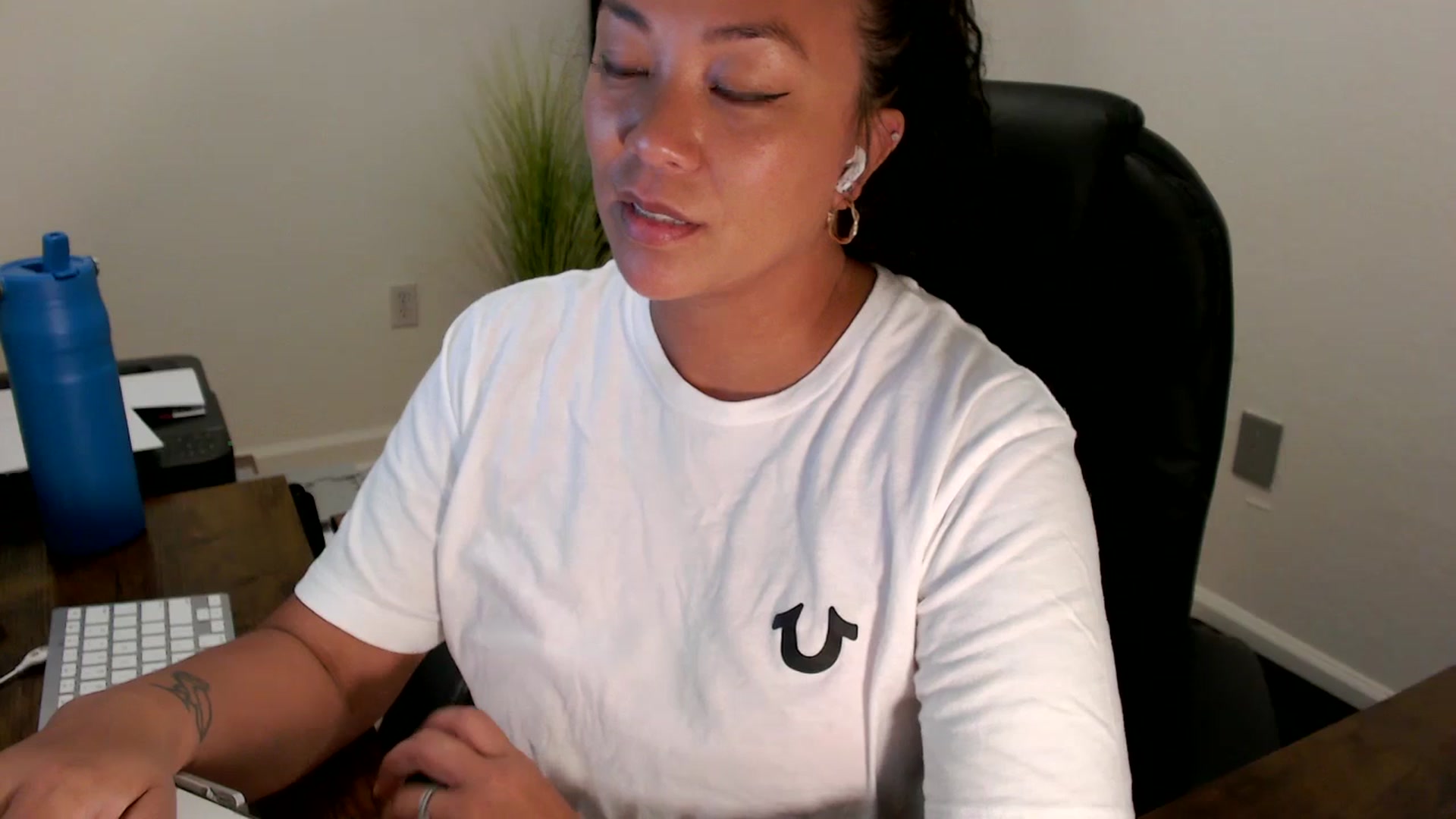 Gallery image thumbnail from MickaylaStar's myfreecams stream on, 08/29/2025, 14:58 image 20 of 20