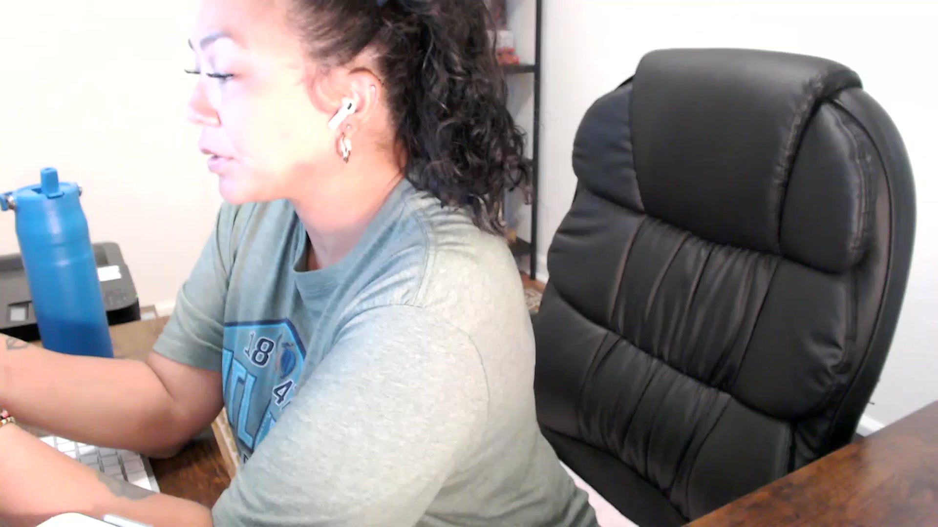 Gallery image thumbnail from MickaylaStar's myfreecams stream on, 09/01/2025, 15:46 image 4 of 20