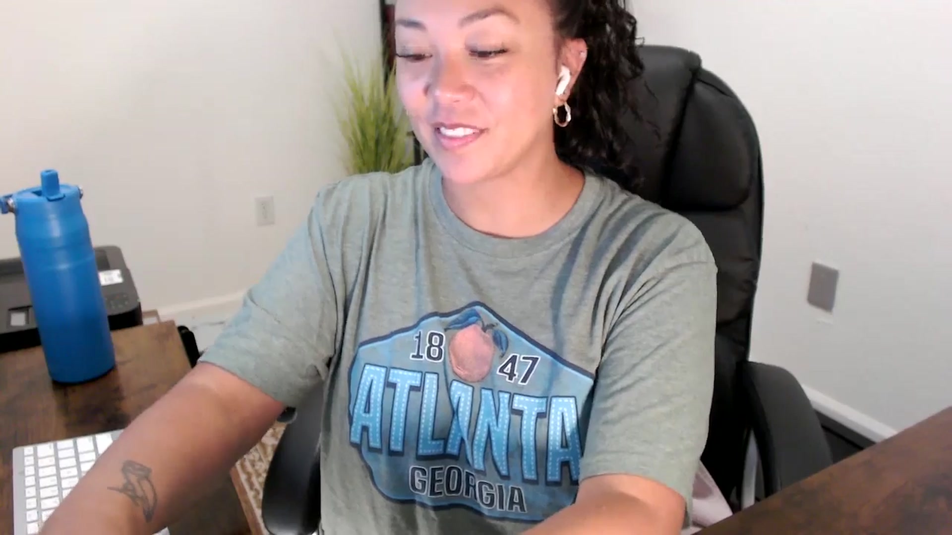 Gallery image thumbnail from MickaylaStar's myfreecams stream on, 09/01/2025, 15:46 image 18 of 20