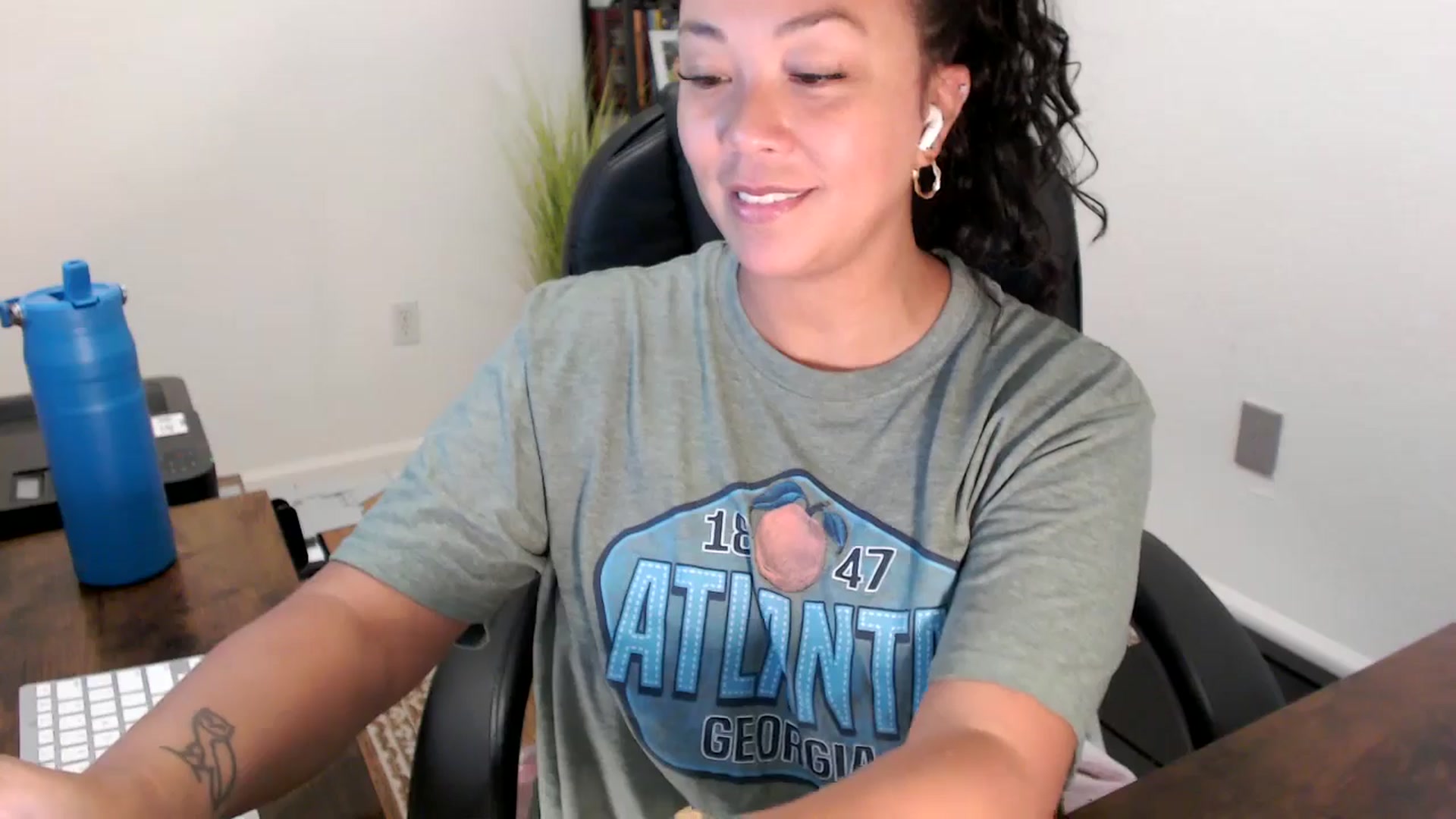 Gallery image thumbnail from MickaylaStar's myfreecams stream on, 09/01/2025, 15:46 image 16 of 20