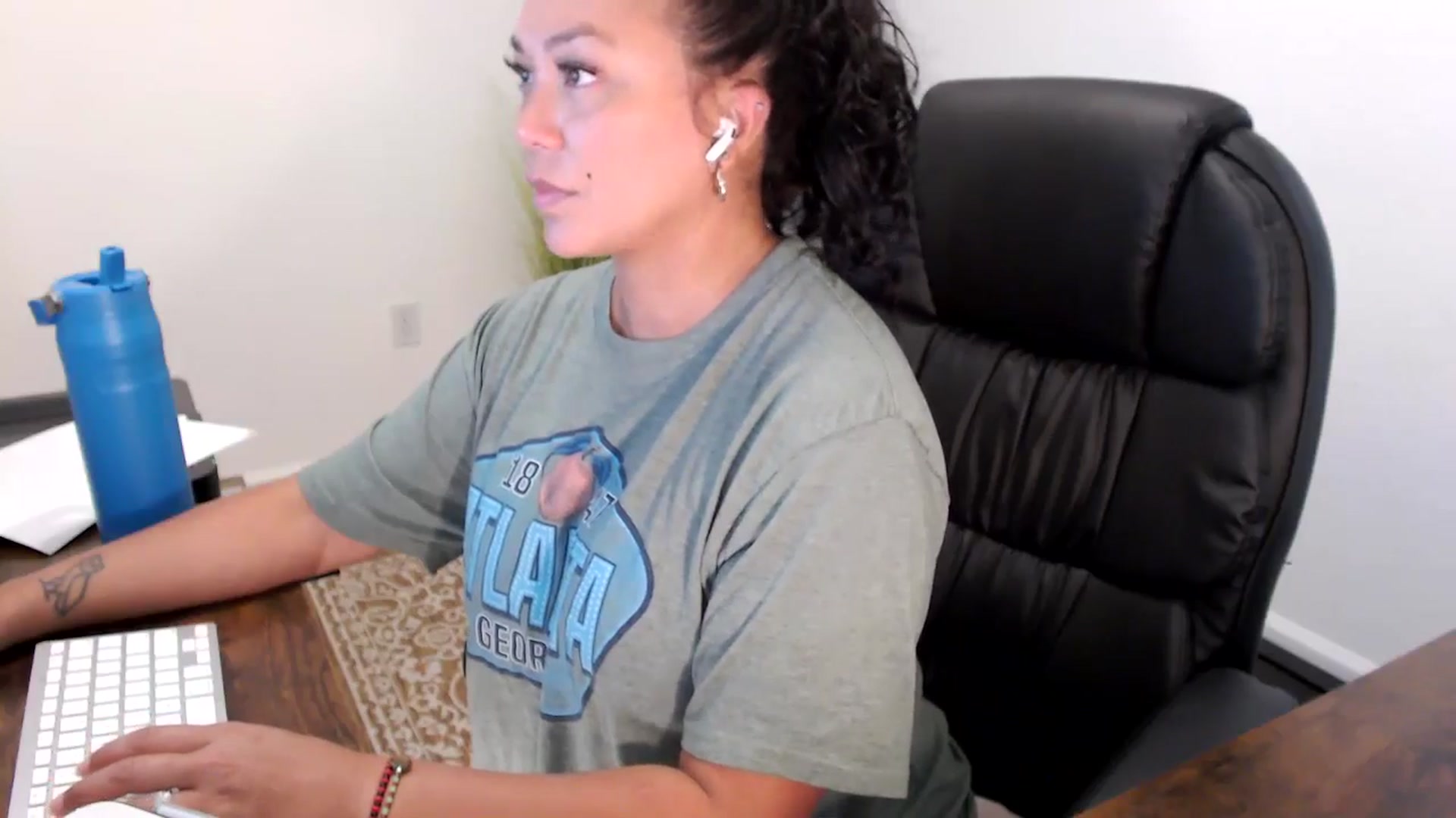 Gallery image thumbnail from MickaylaStar's myfreecams stream on, 09/01/2025, 17:36 image 19 of 20