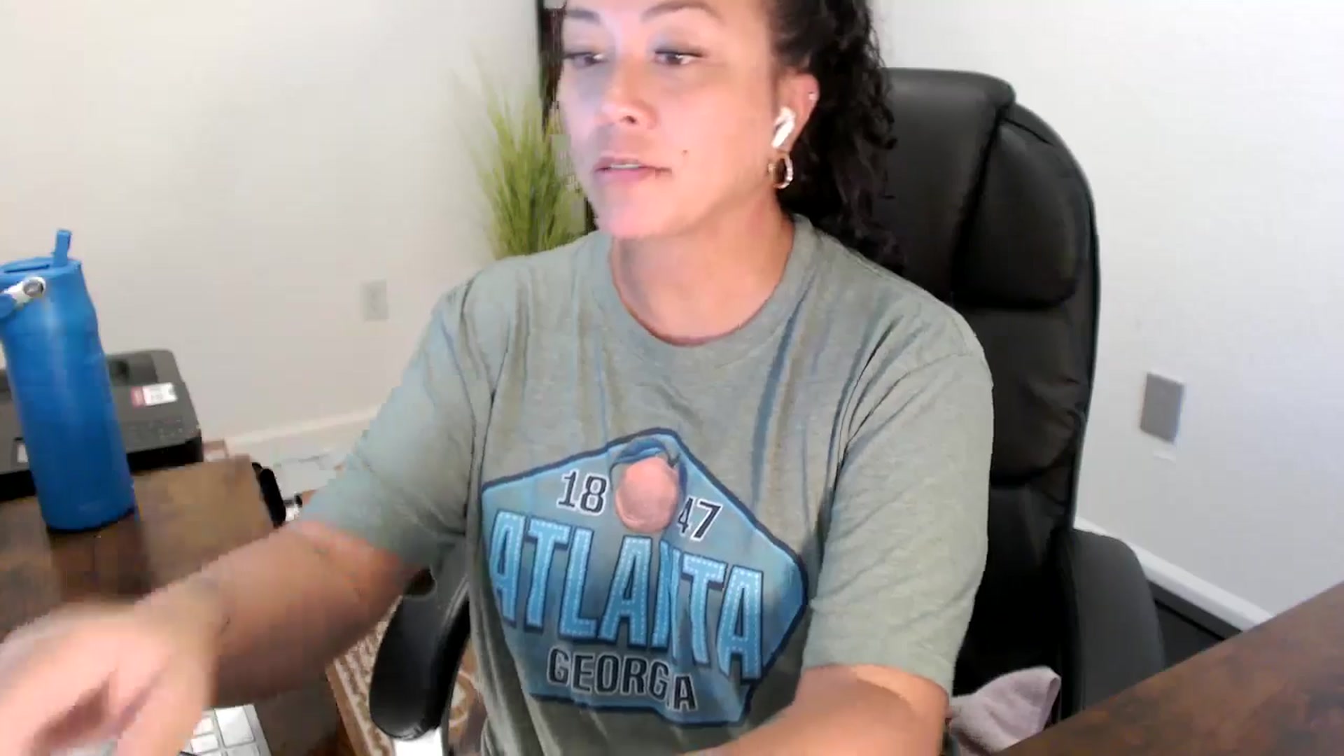 Gallery image thumbnail from MickaylaStar's myfreecams stream on, 09/01/2025, 17:36 image 4 of 20