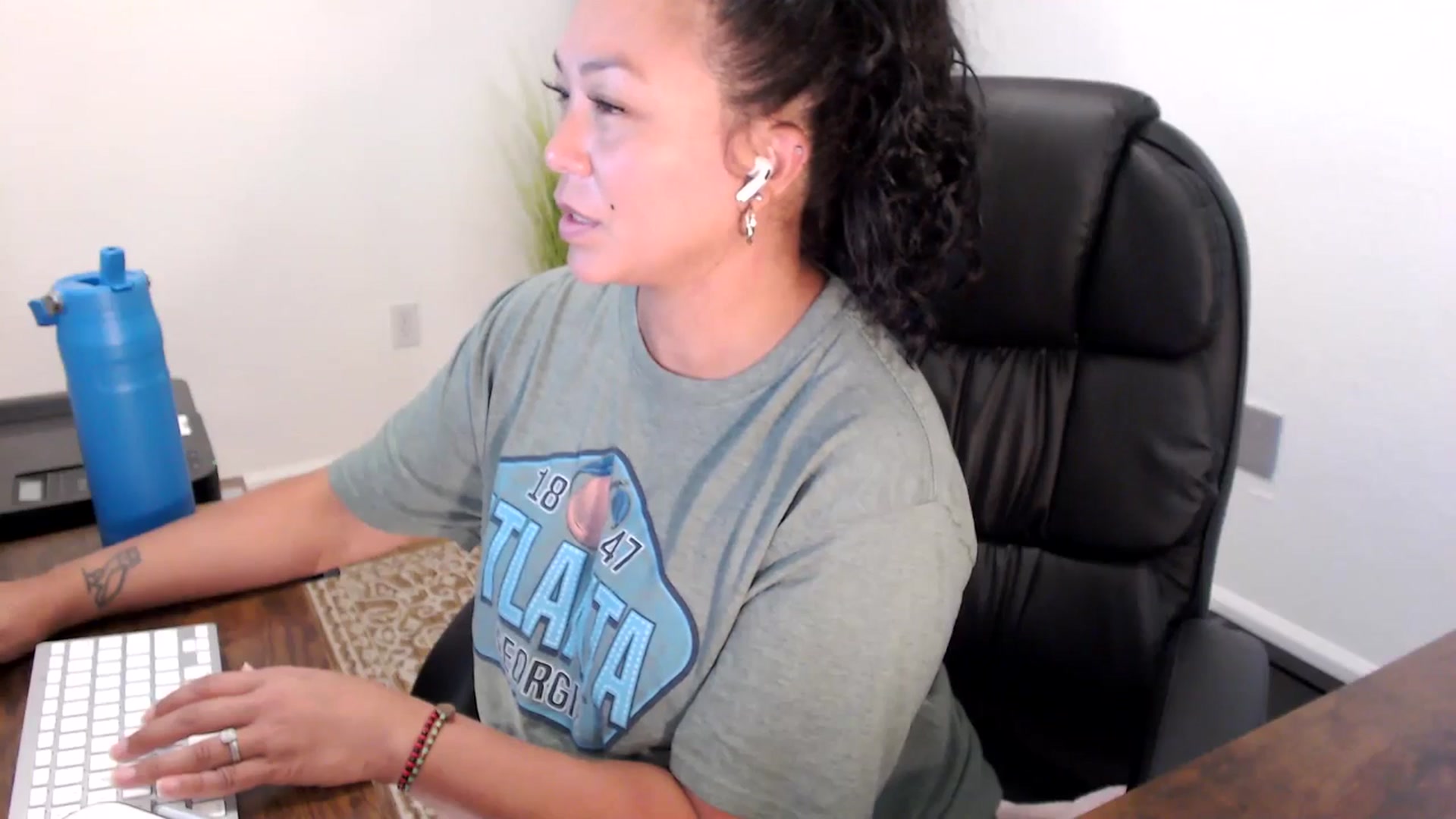 Gallery image thumbnail from MickaylaStar's myfreecams stream on, 09/01/2025, 17:36 image 16 of 20