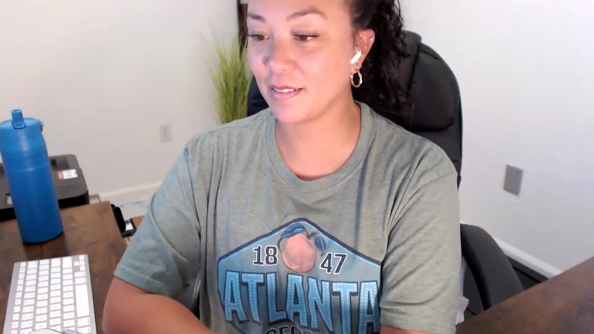 Gallery image thumbnail from MickaylaStar's myfreecams stream on, 09/01/2025, 18:31 image 10 of 20