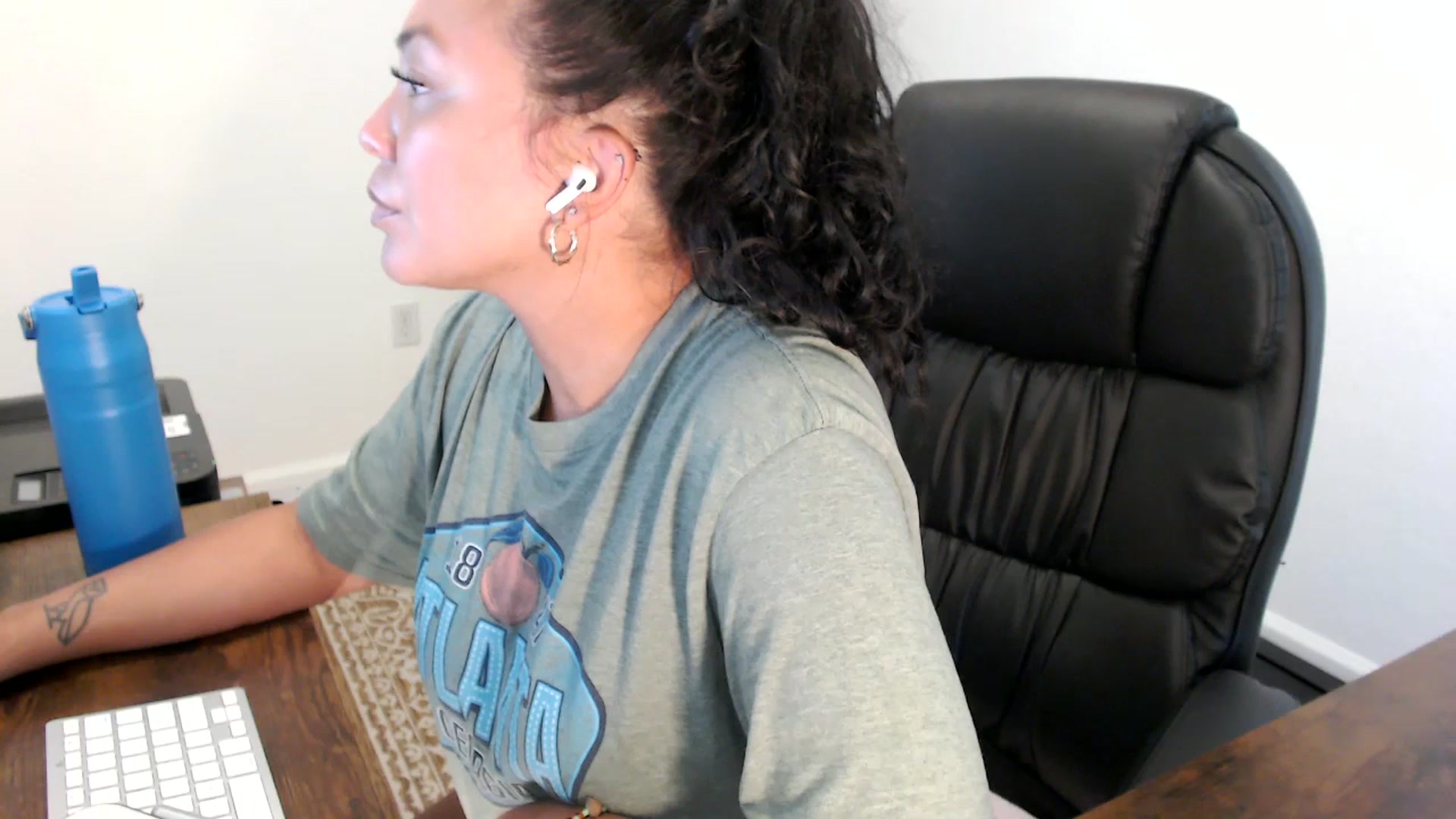 Gallery image thumbnail from MickaylaStar's myfreecams stream on, 09/01/2025, 19:43 image 15 of 20