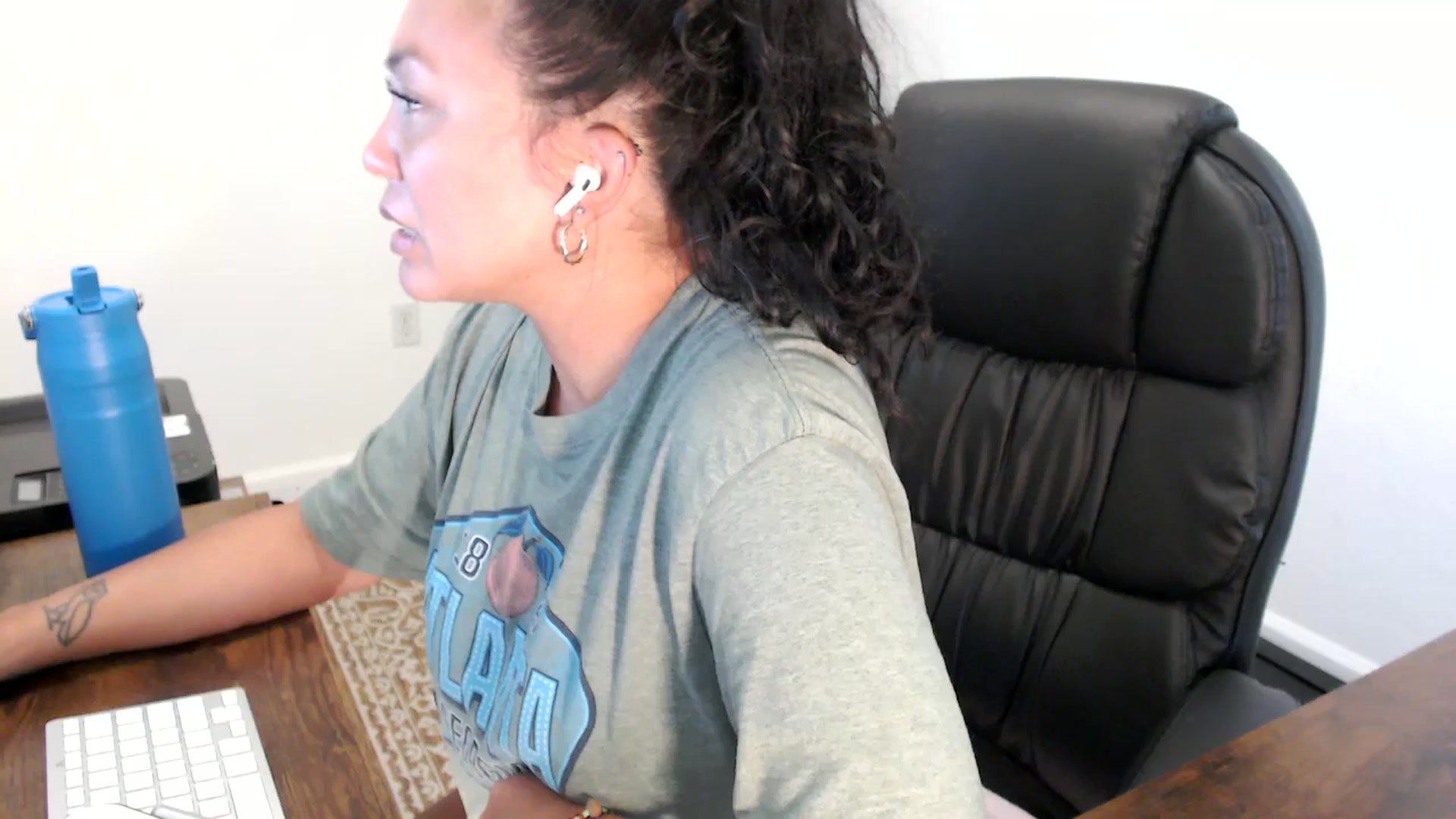 Gallery image thumbnail from MickaylaStar's myfreecams stream on, 09/01/2025, 19:43 image 16 of 20