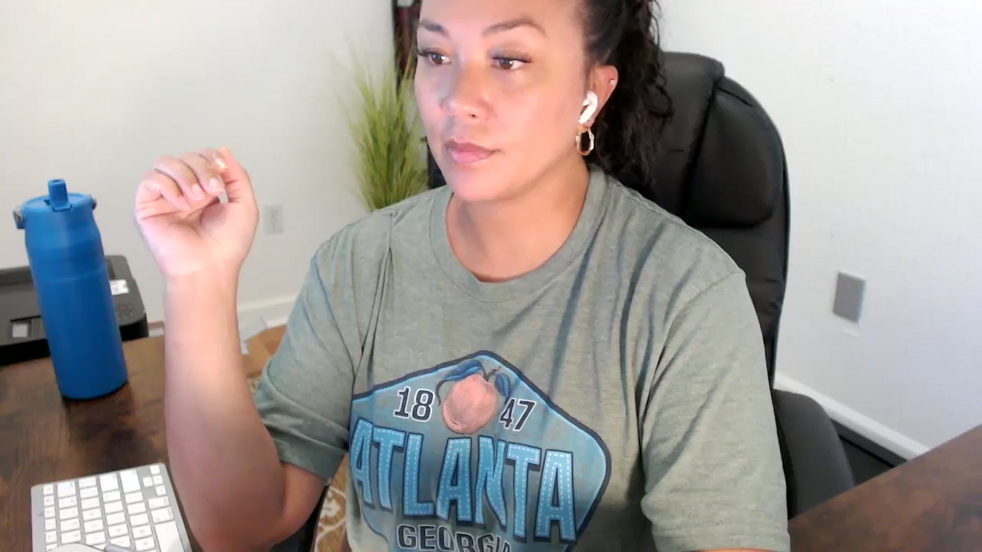Gallery image thumbnail from MickaylaStar's myfreecams stream on, 09/01/2025, 19:43 image 17 of 20