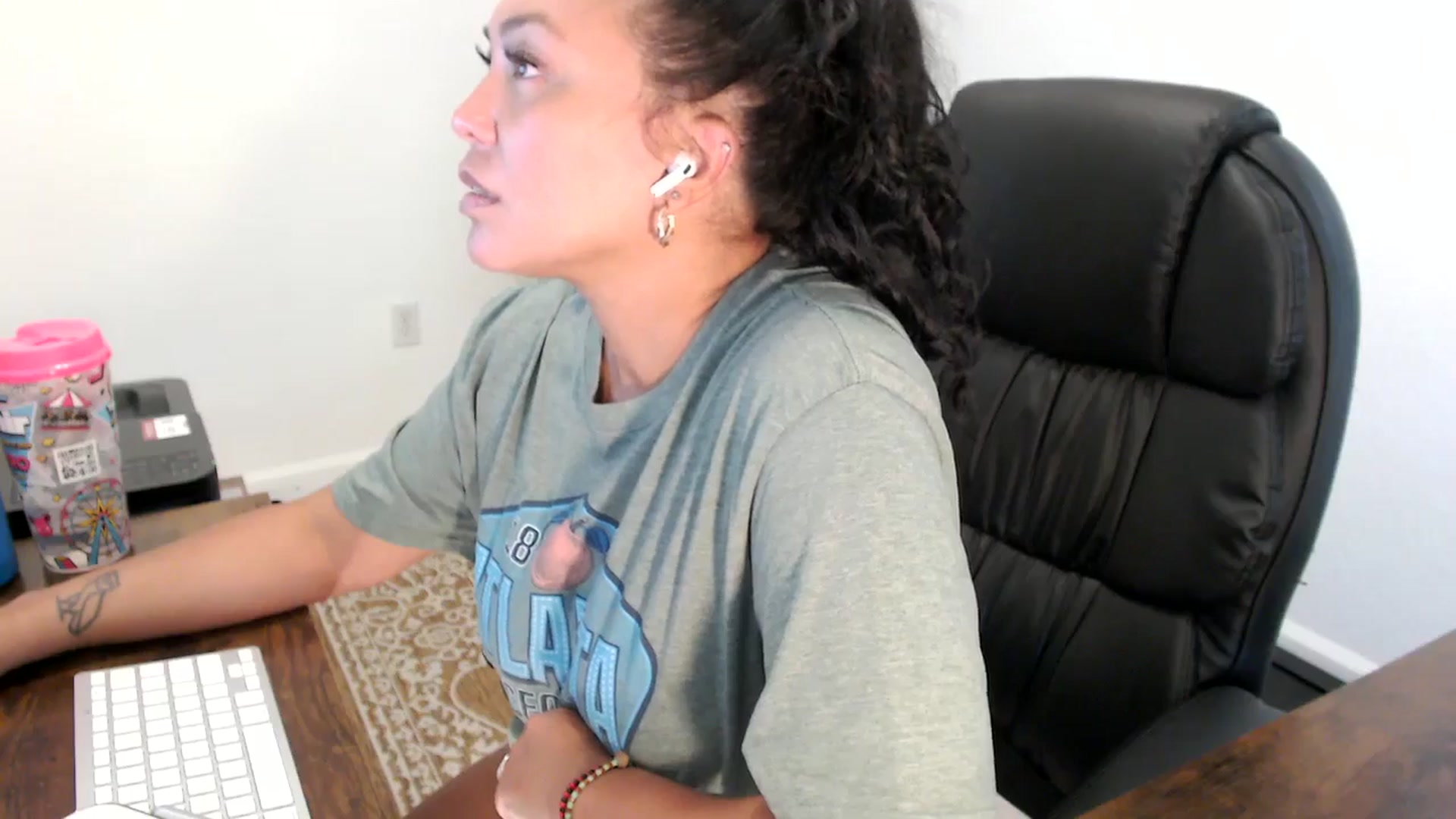 Gallery image thumbnail from MickaylaStar's myfreecams stream on, 09/01/2025, 20:13 image 3 of 20
