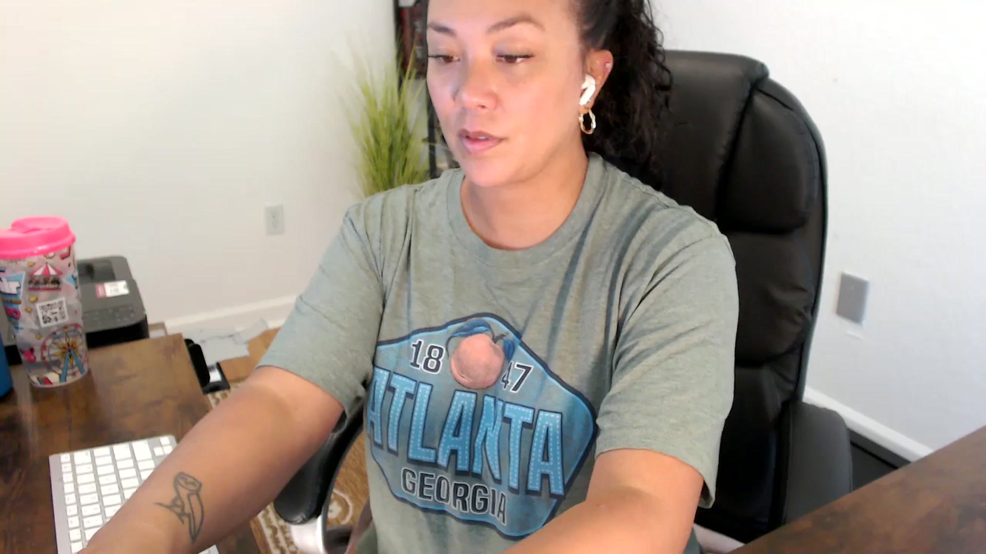 Gallery image thumbnail from MickaylaStar's myfreecams stream on, 09/01/2025, 20:13 image 9 of 20