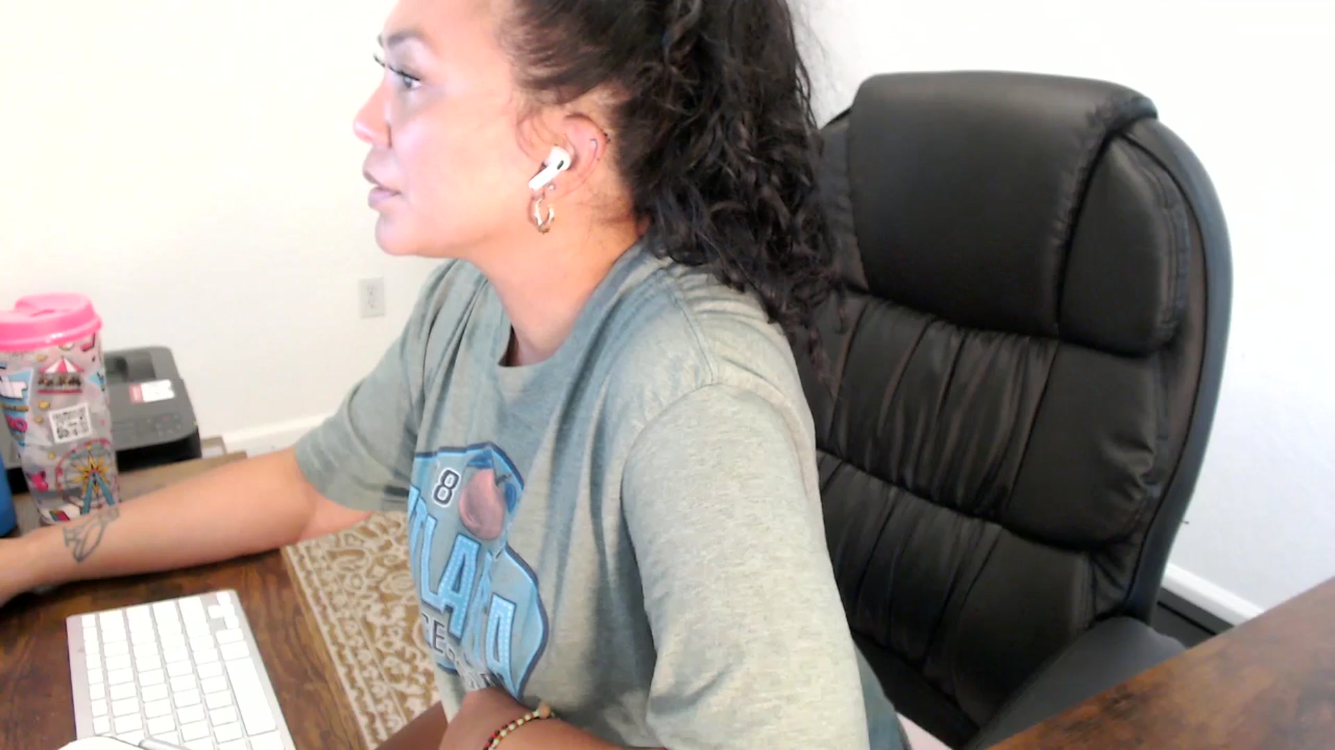 Gallery image thumbnail from MickaylaStar's myfreecams stream on, 09/01/2025, 20:13 image 7 of 20