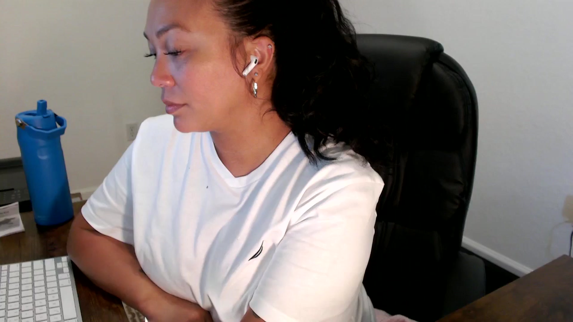 Gallery image thumbnail from MickaylaStar's myfreecams stream on, 09/02/2025, 18:09 image 1 of 20